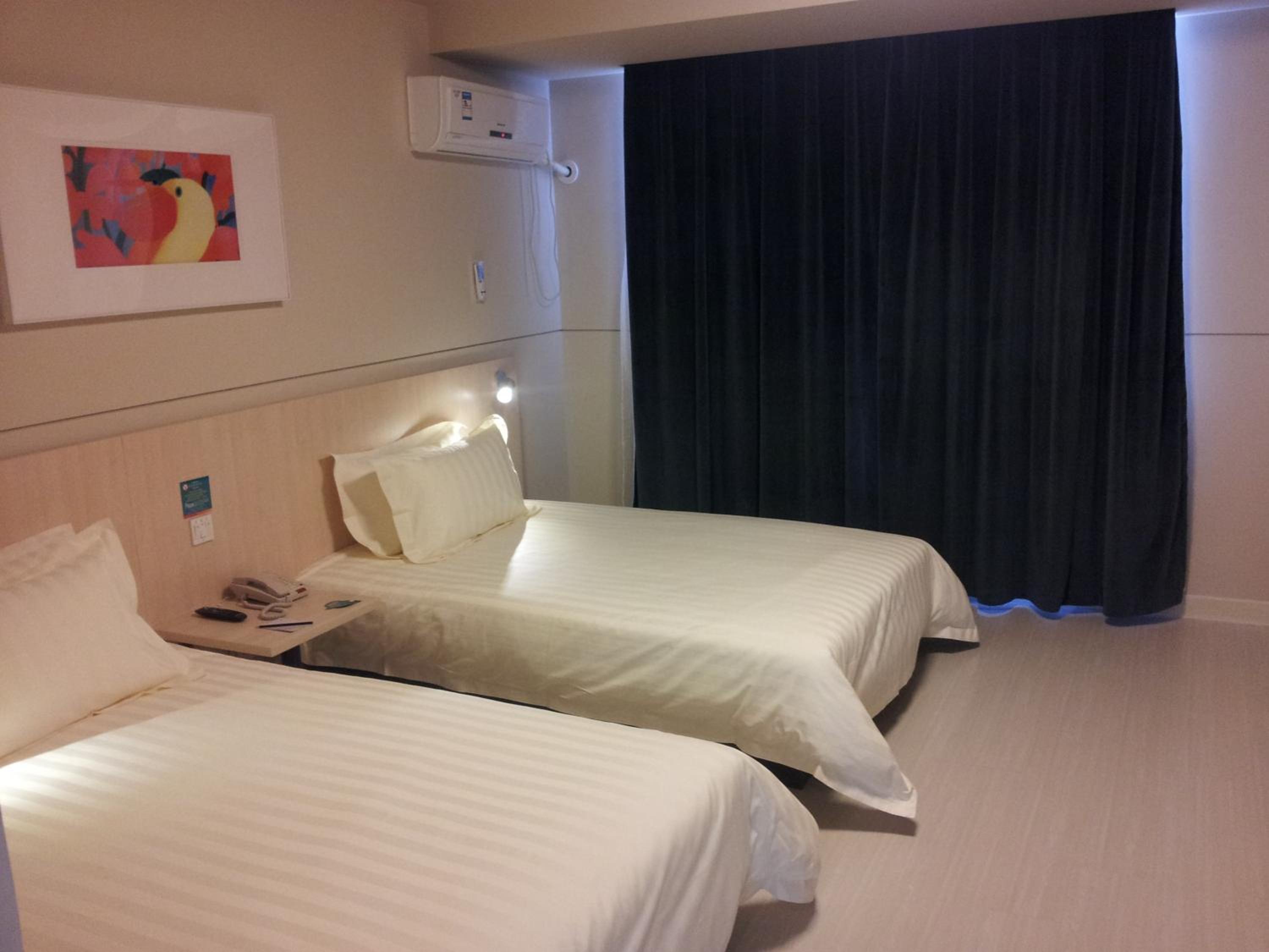 Standard Twin Room A photo 3