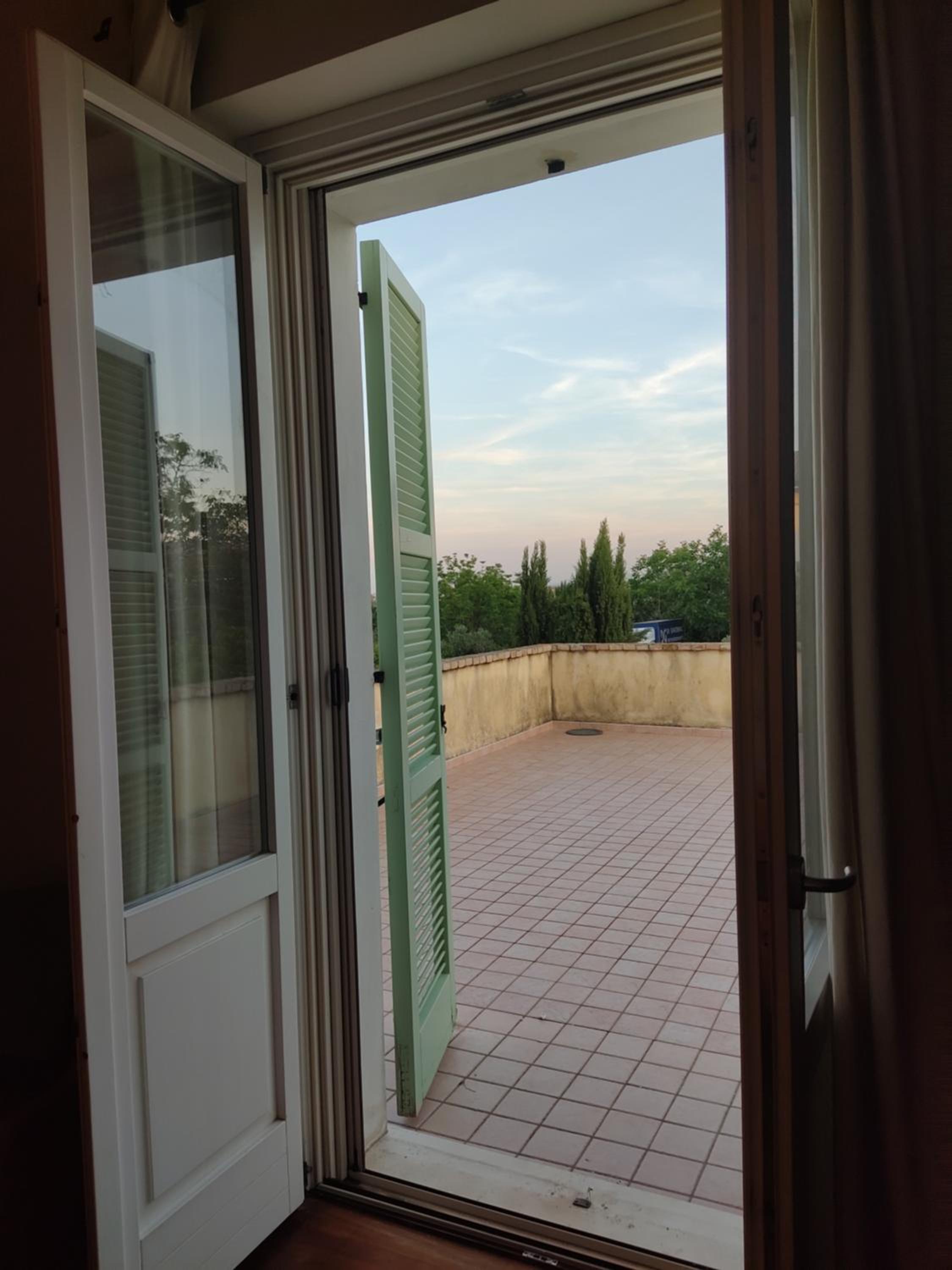 Family Room With Terrace photo 3