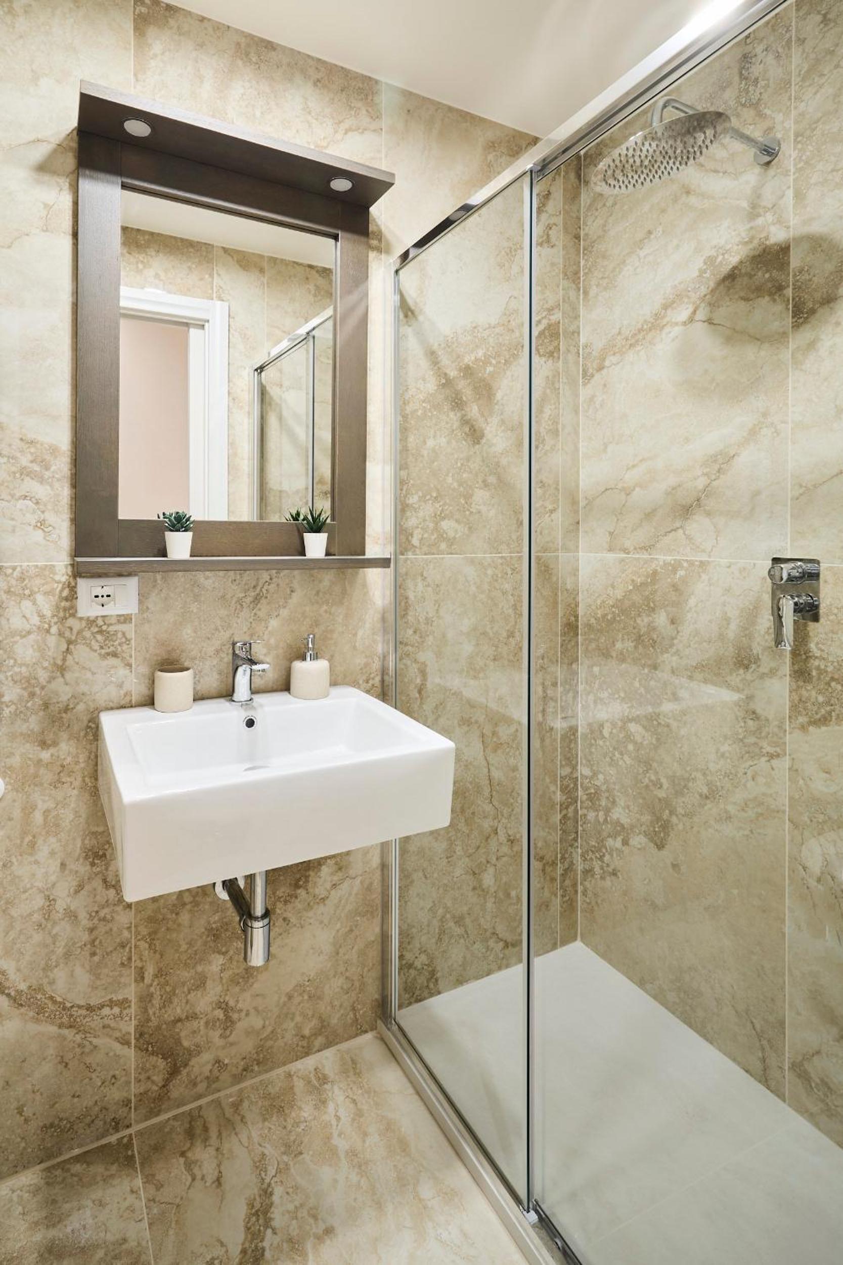 Small Double Room photo 2