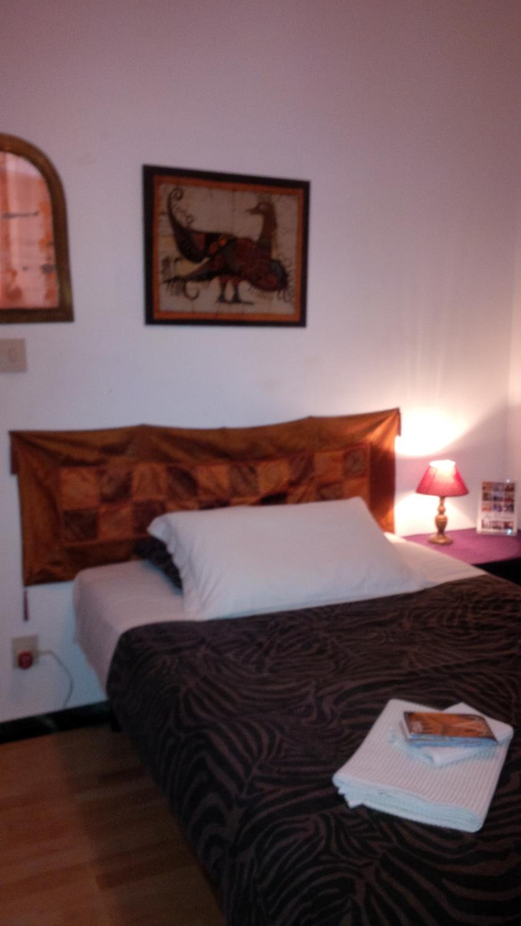 Single Room with Shared Bathroom photo 2