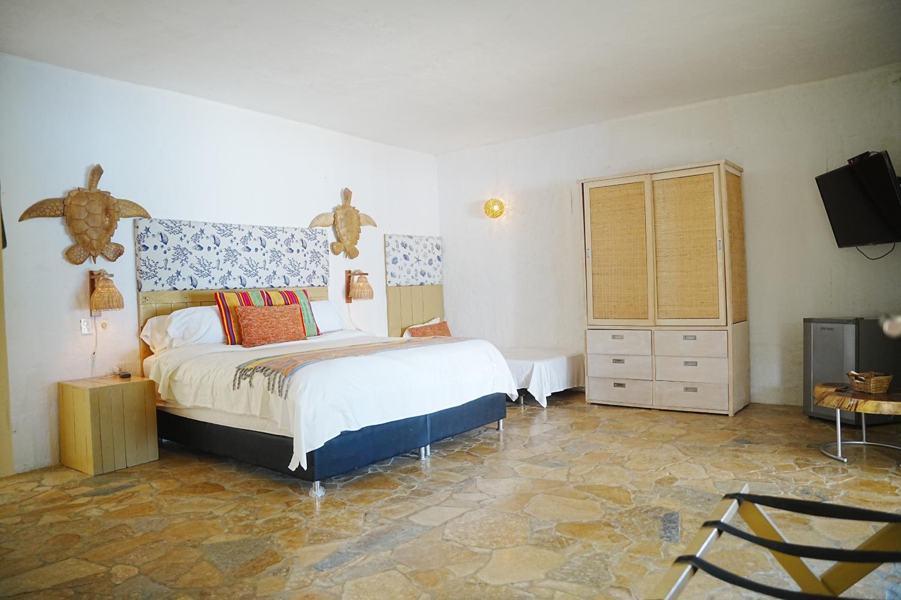 Deluxe Suite with Sea View photo 2