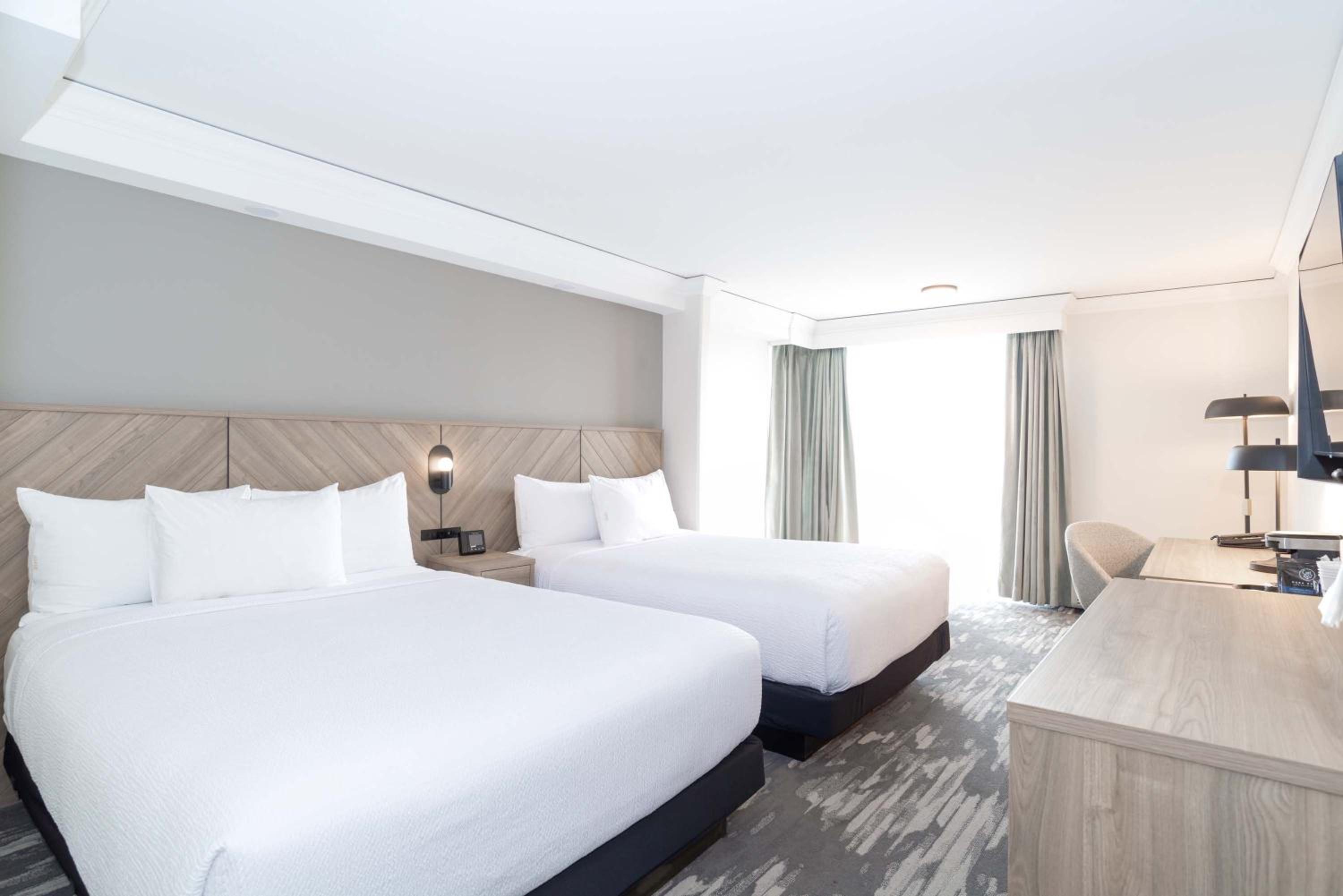 Standard Room, 2 Queen Beds - Photo 1