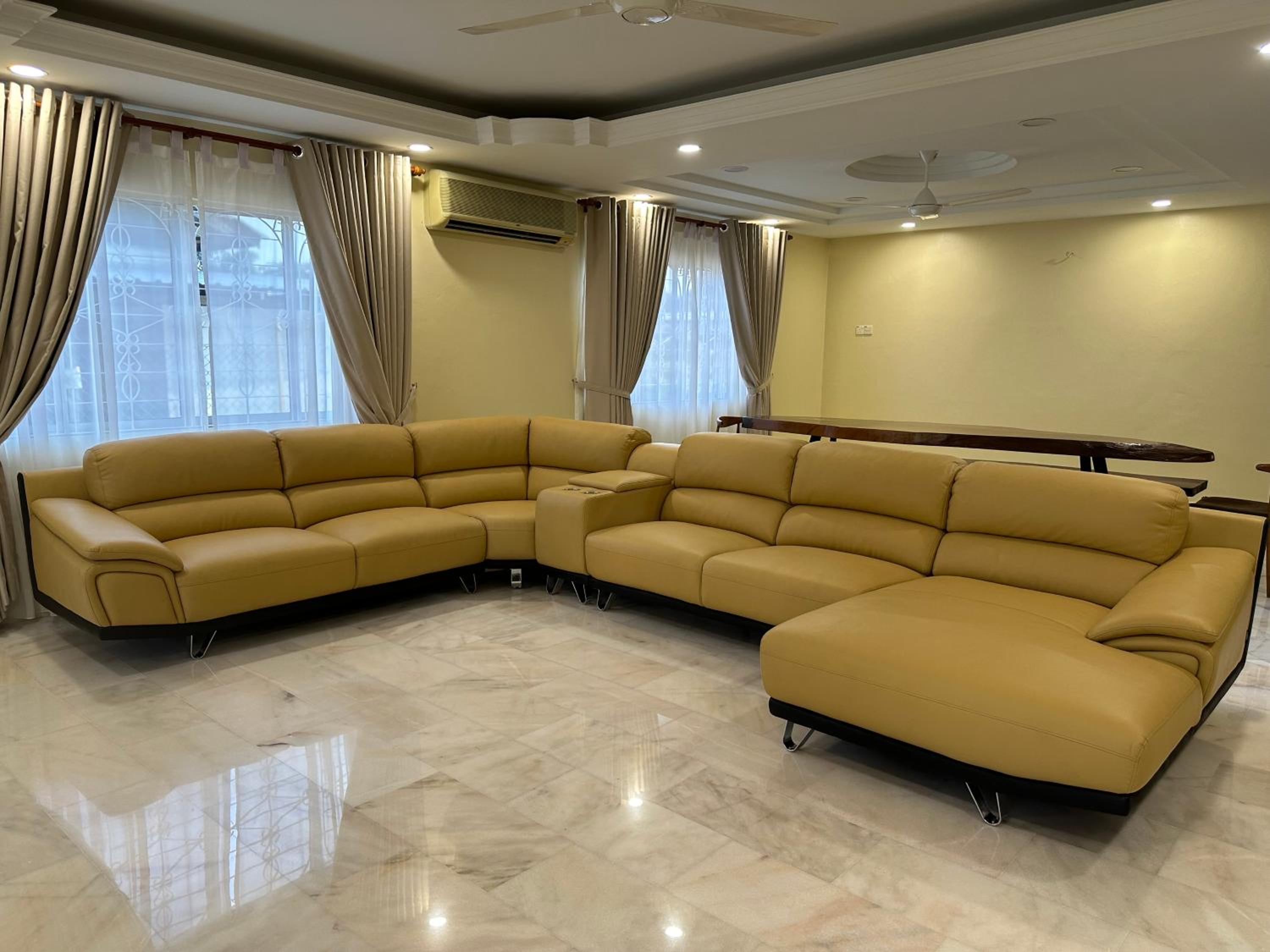 Villa photo 2