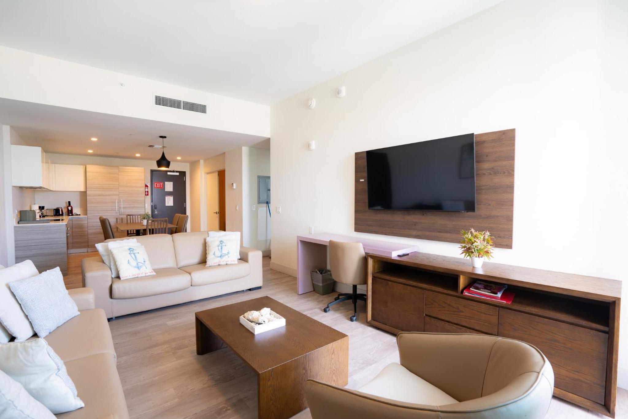 Two-Bedroom Deluxe Apartment with Ocean View photo 1