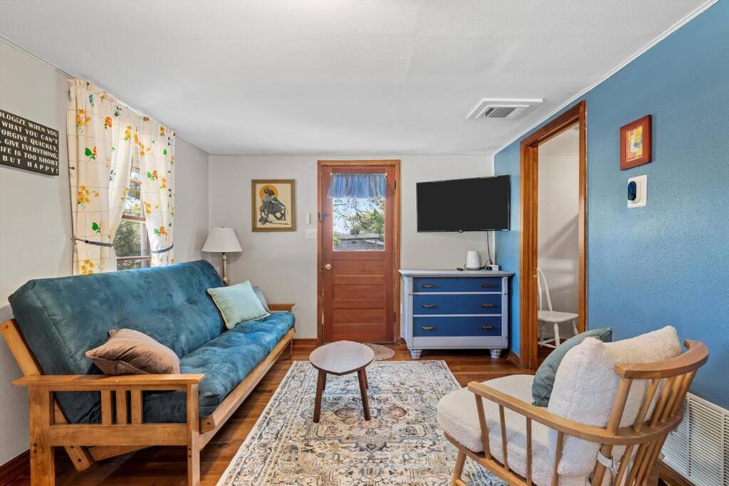 Two-Bedroom House photo 1
