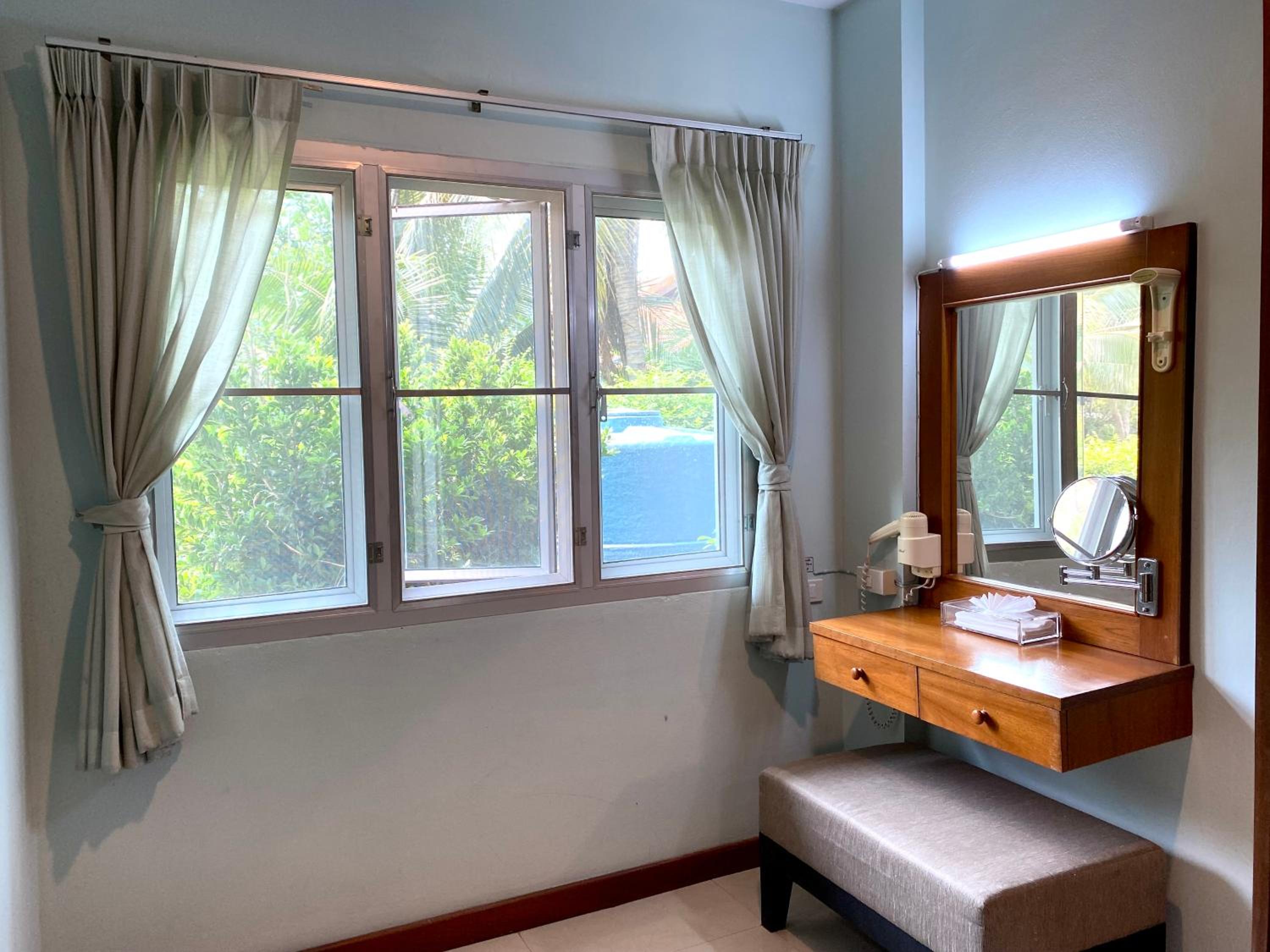 Deluxe Double or Twin Room photo 3