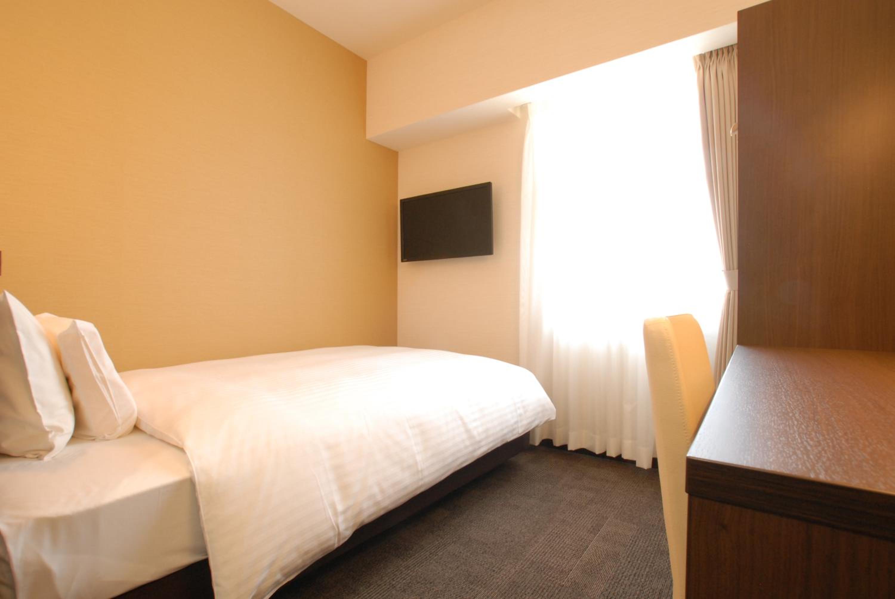 Single Room A - Smoking photo 1