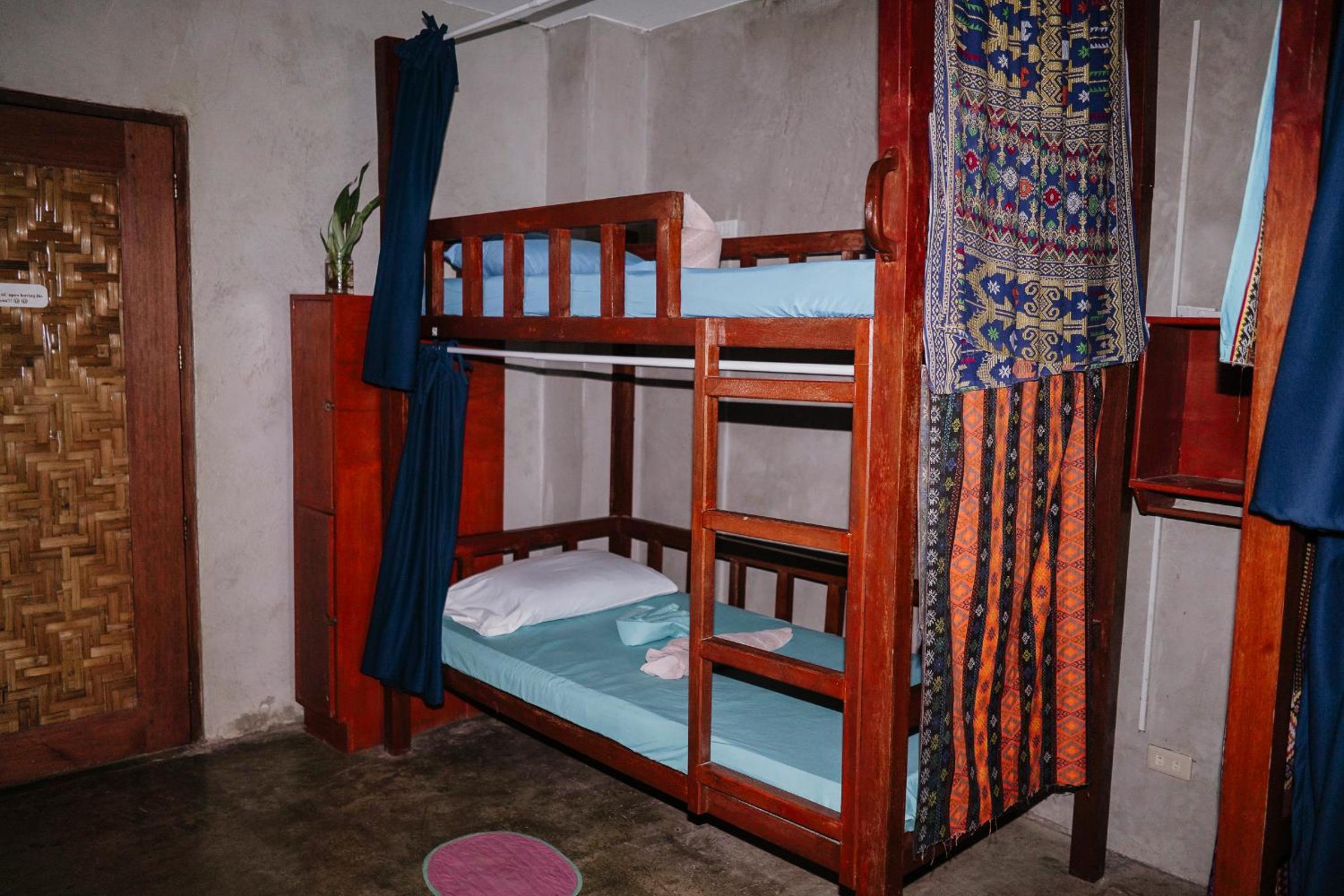Bed in 8-Bed Mixed Dormitory Room photo 3