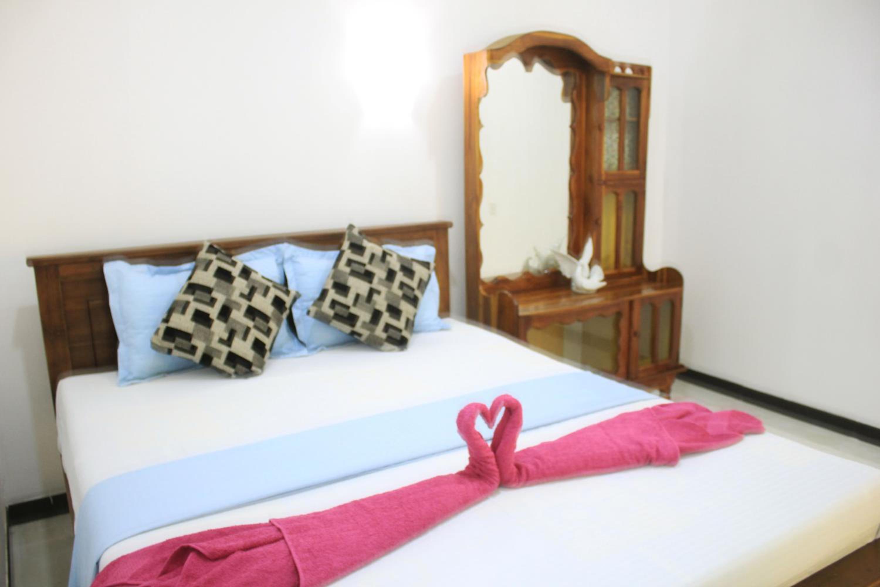 Budget Double Room photo 3