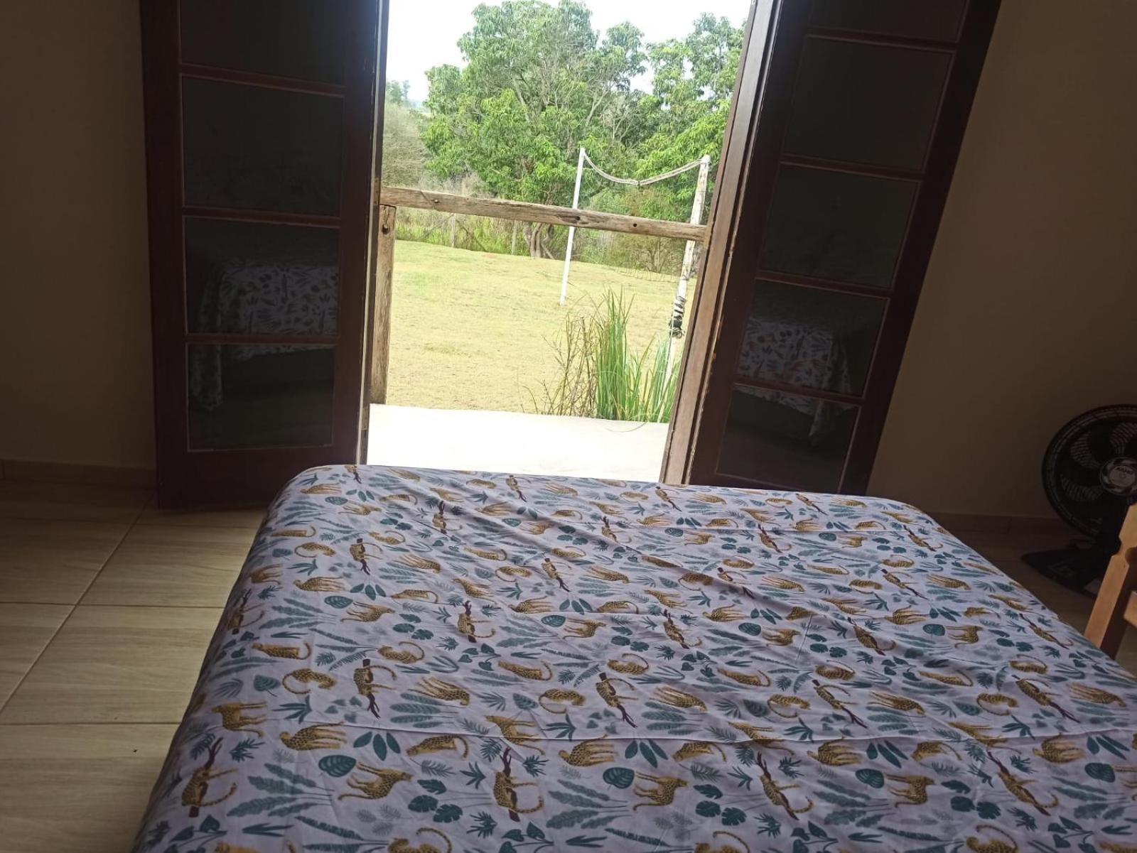 Five-Bedroom House photo 1