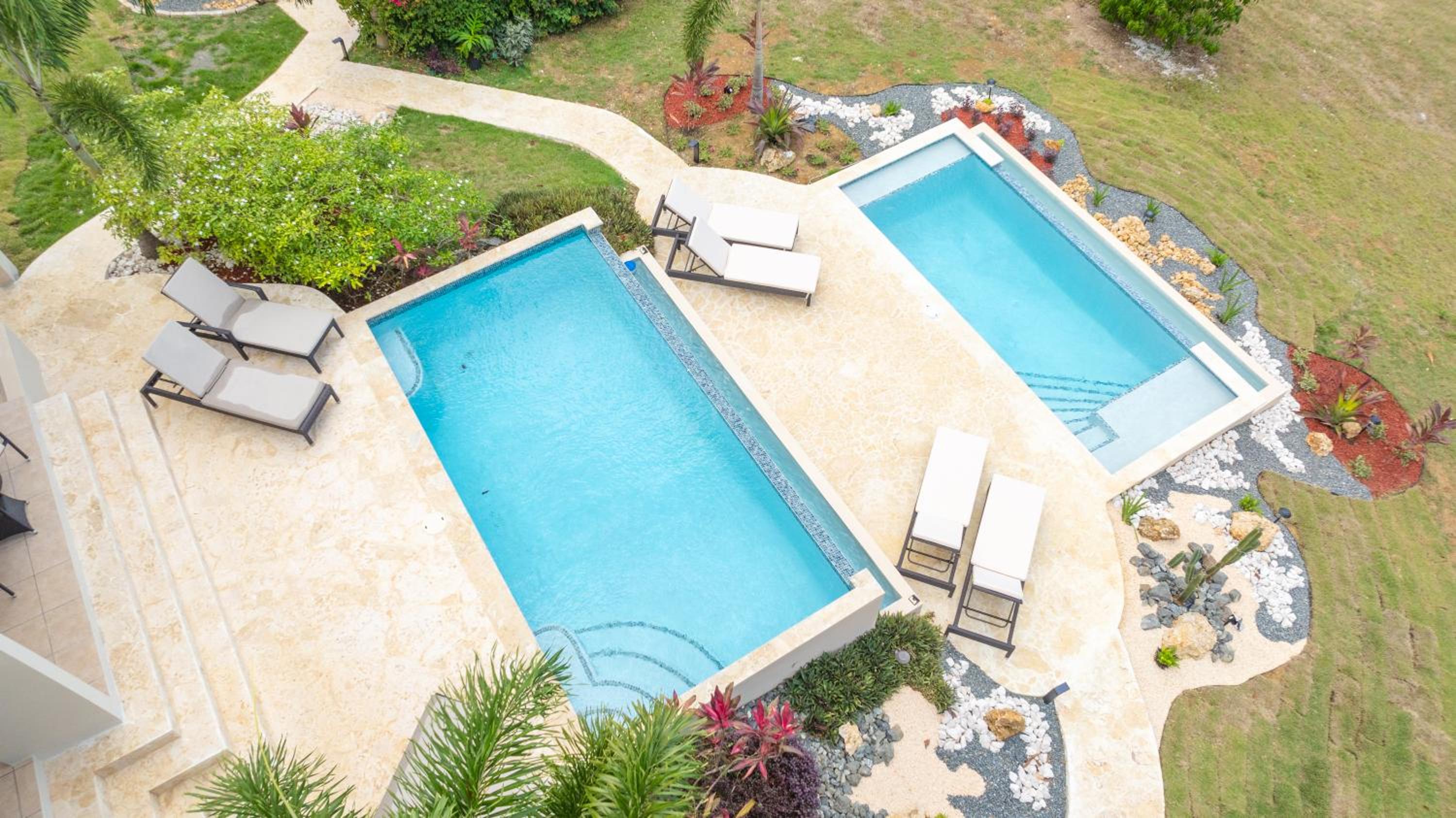 Suite with Pool View photo 3