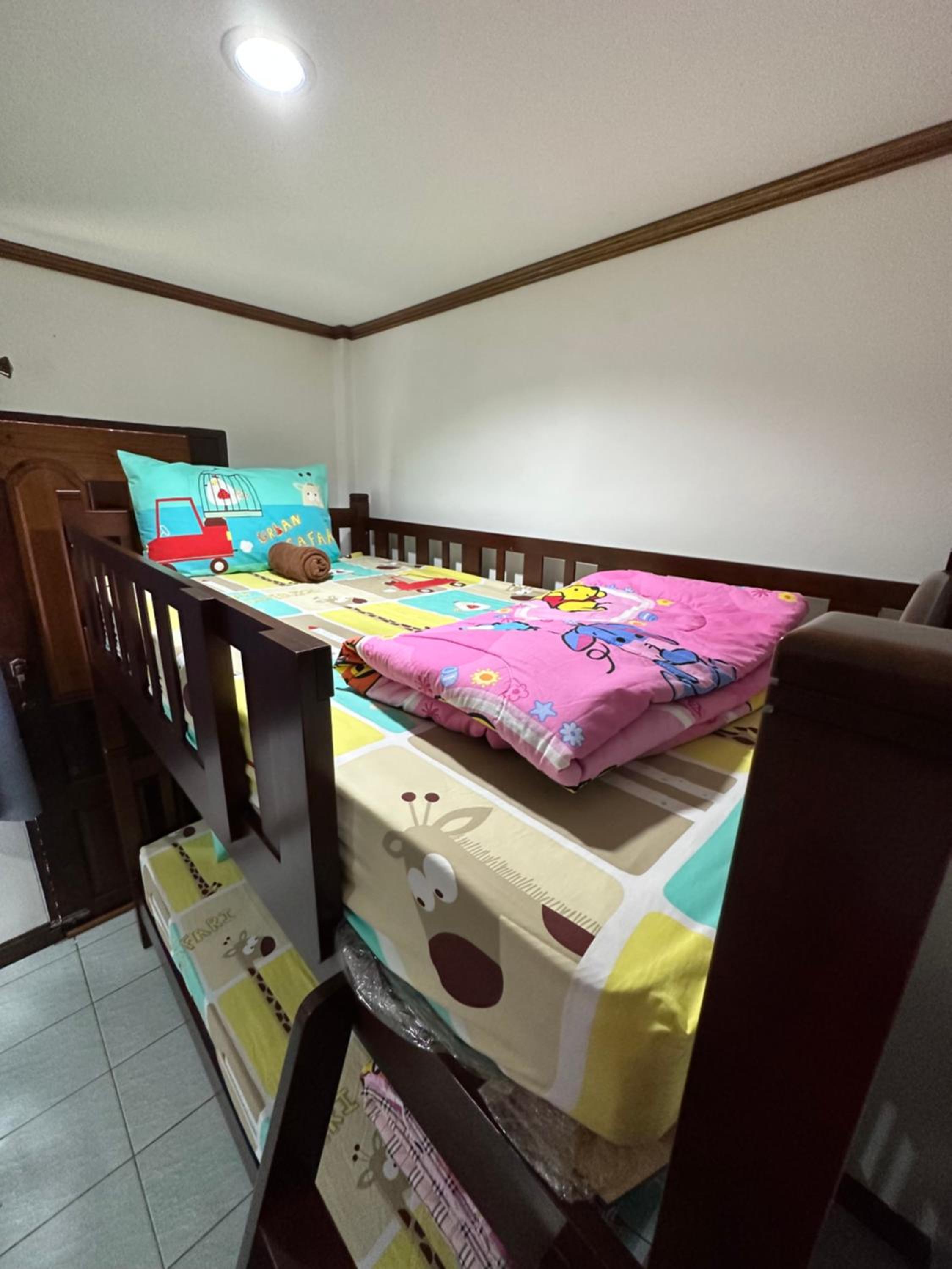Quadruple Room with Private Bathroom photo 3