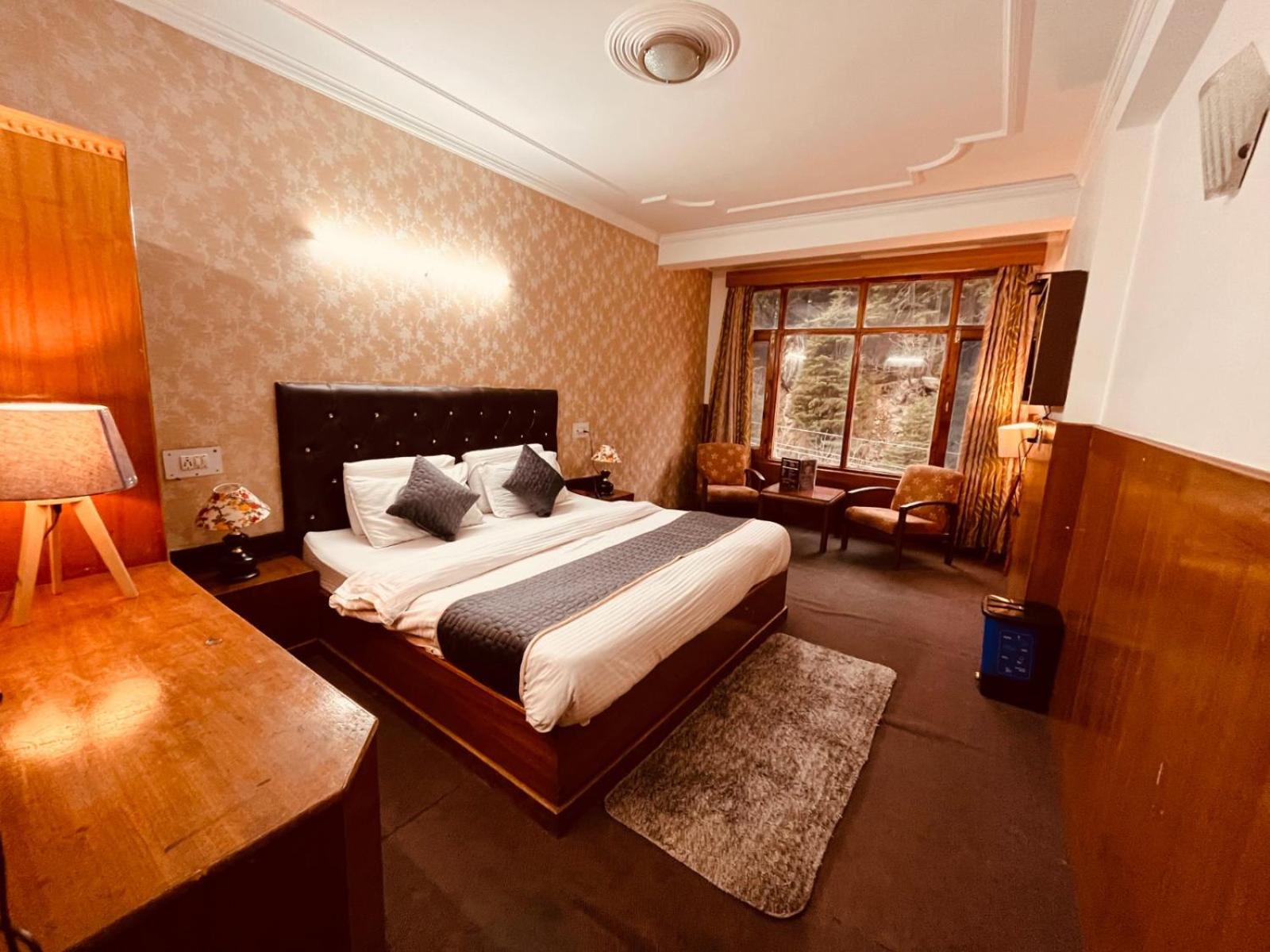 Queen Room