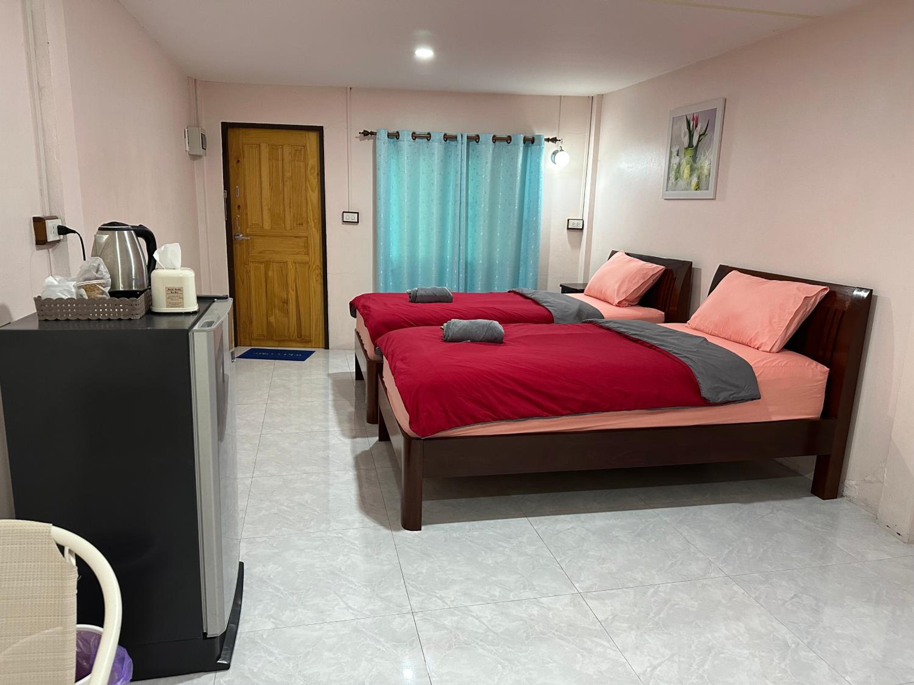 Deluxe Twin Room photo 3