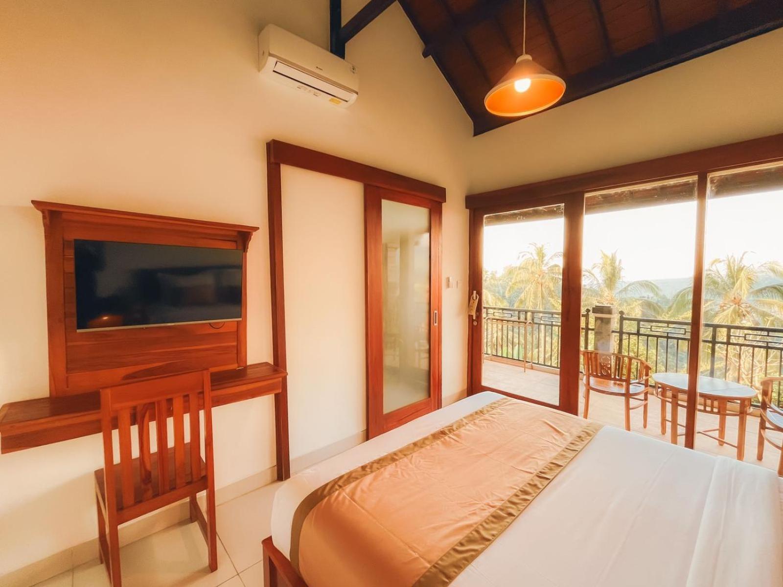 Standard Double or Twin Room with Mountain View - Photo 1