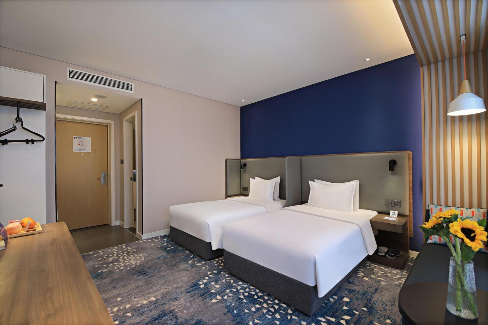 Standard Twin Room - Photo 5