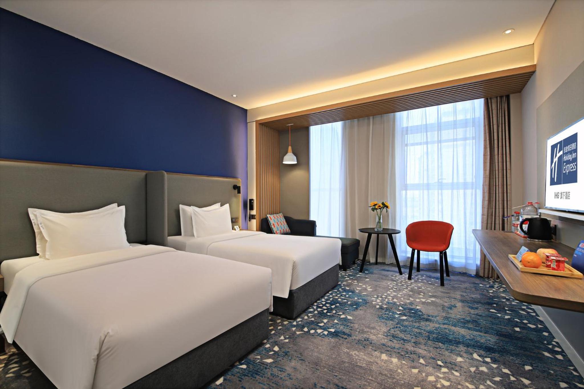 Standard Twin Room - Photo 6