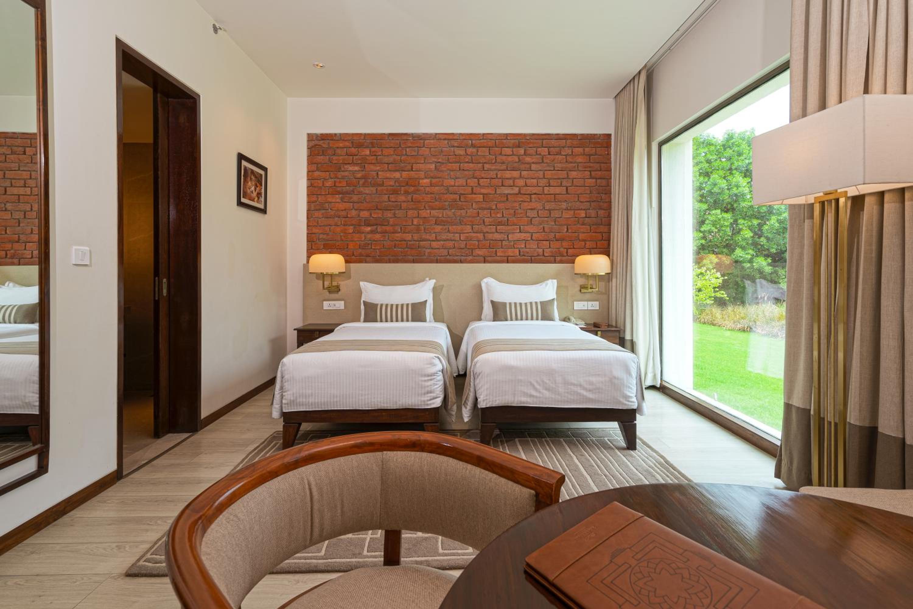 Premium Twin Room - Photo 1