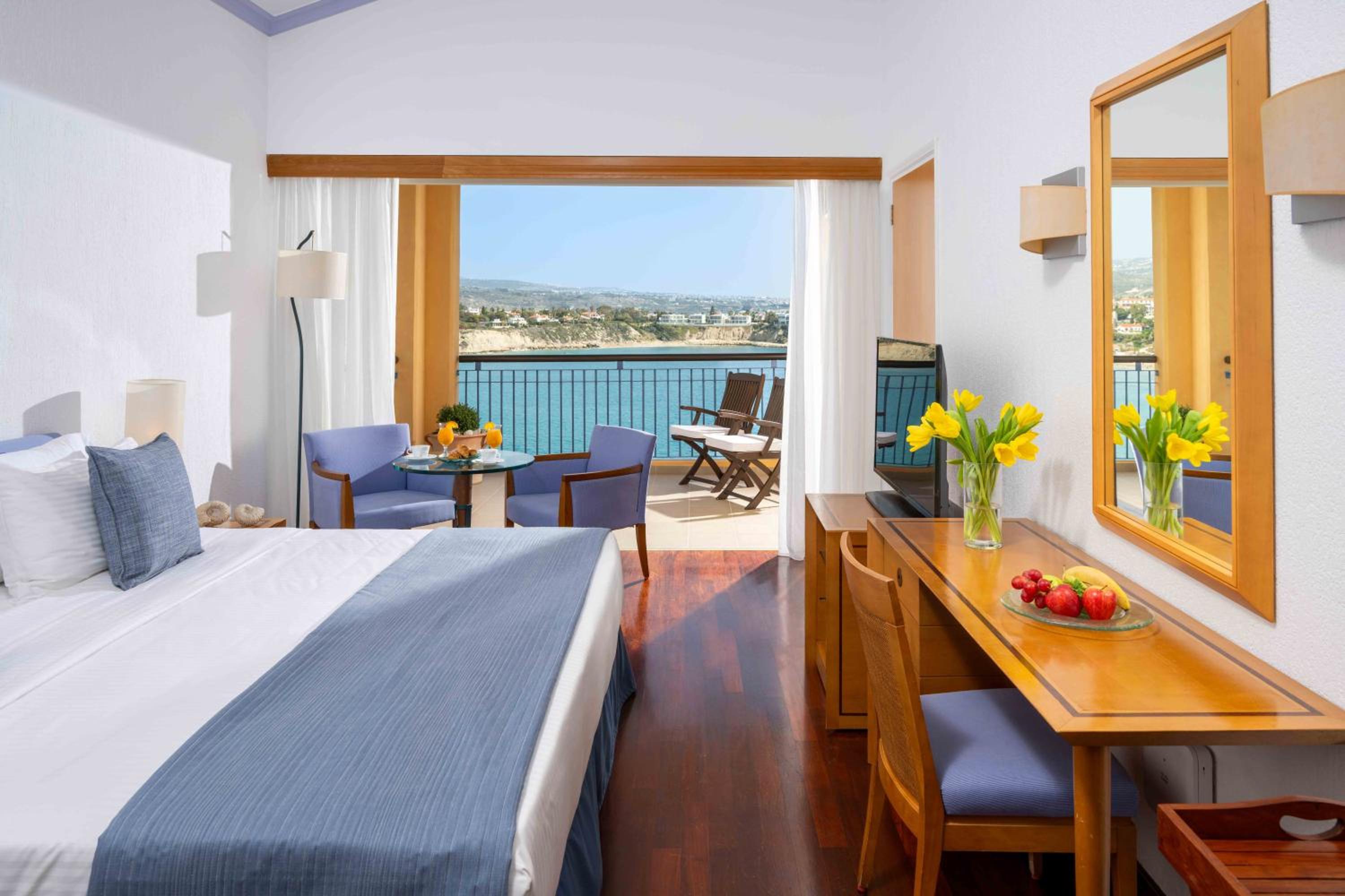 Standard Double or Twin Room with Sea View photo 1