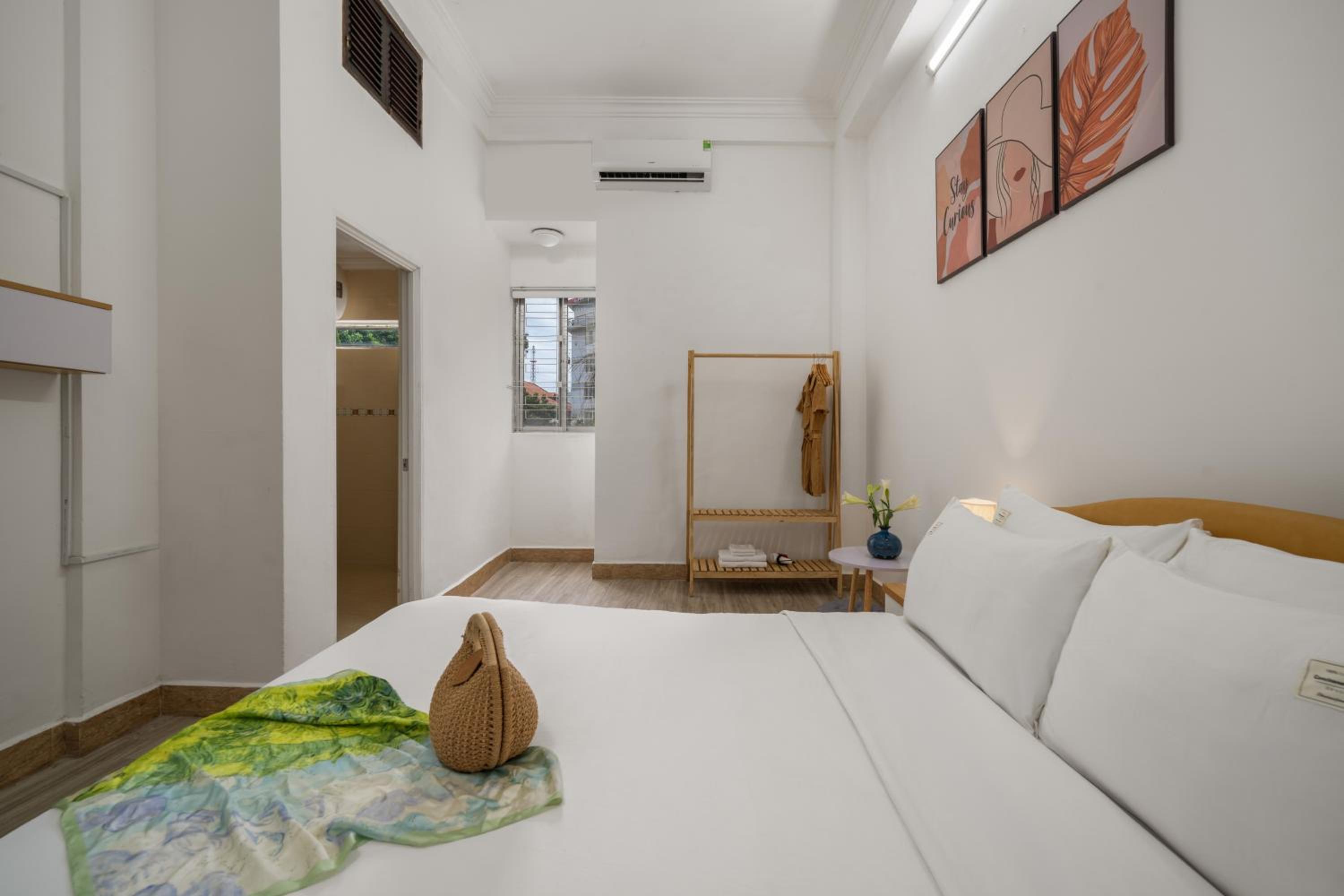 Standard Double Room - Photo 8