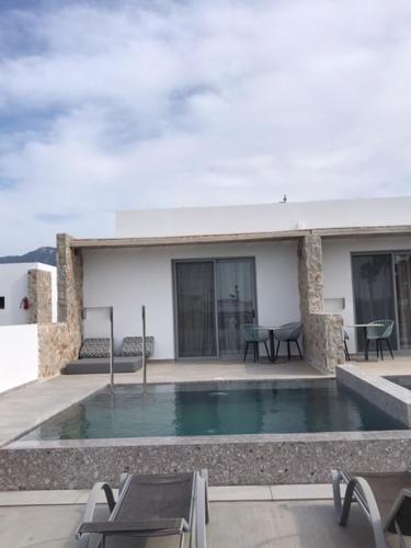 Suite with Private Pool