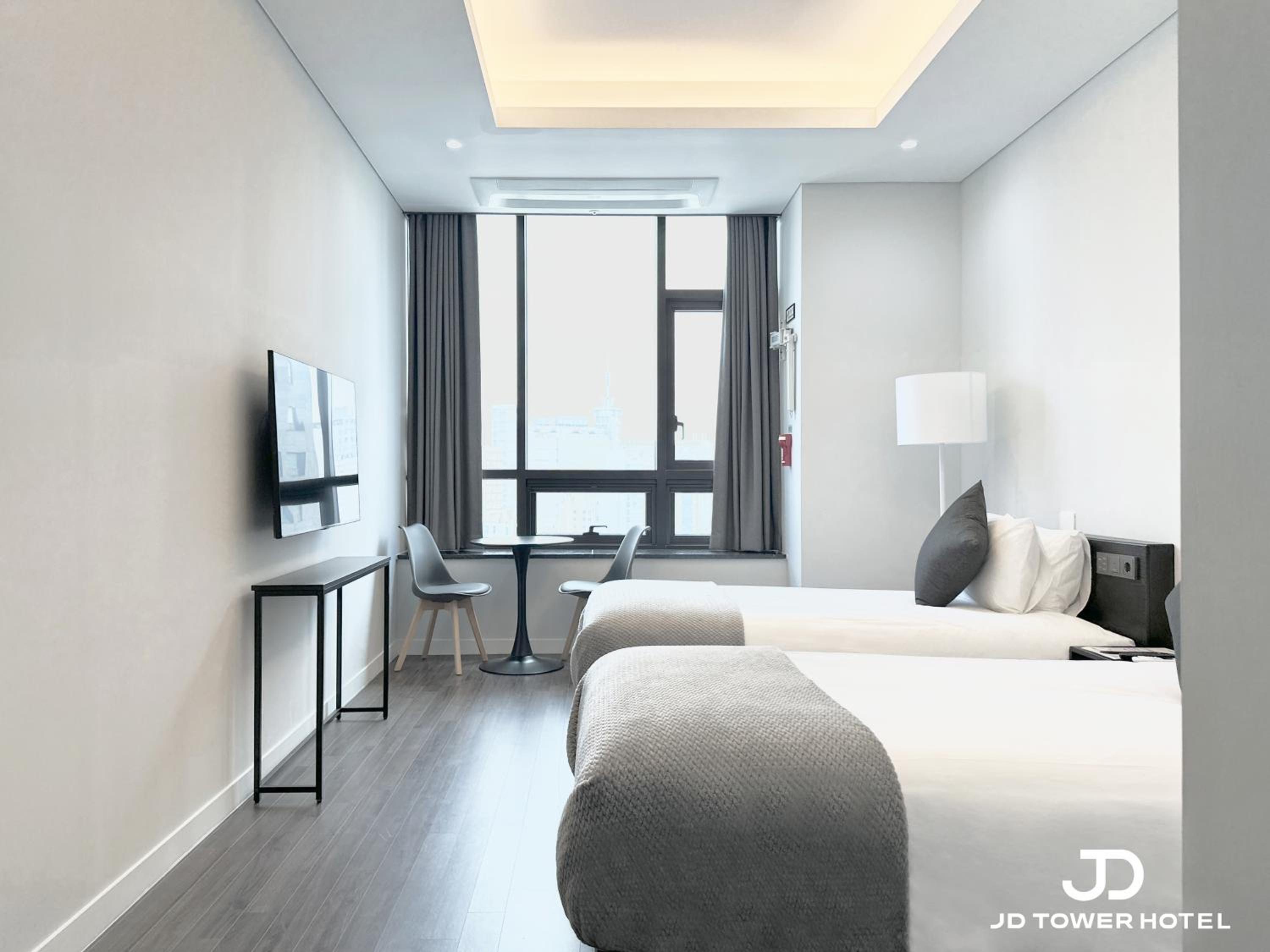 Deluxe Twin Room - Photo 10
