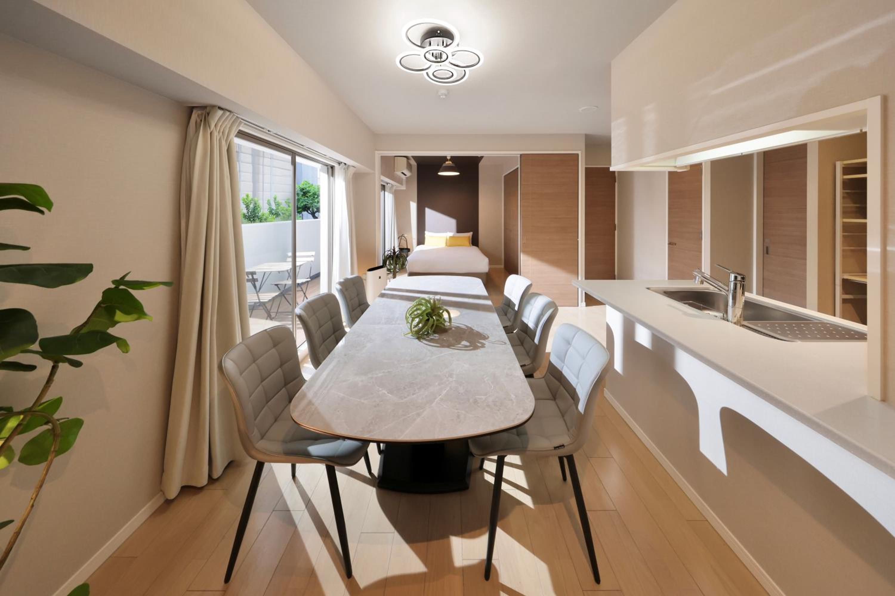 Three-Bedroom Deluxe Apartment