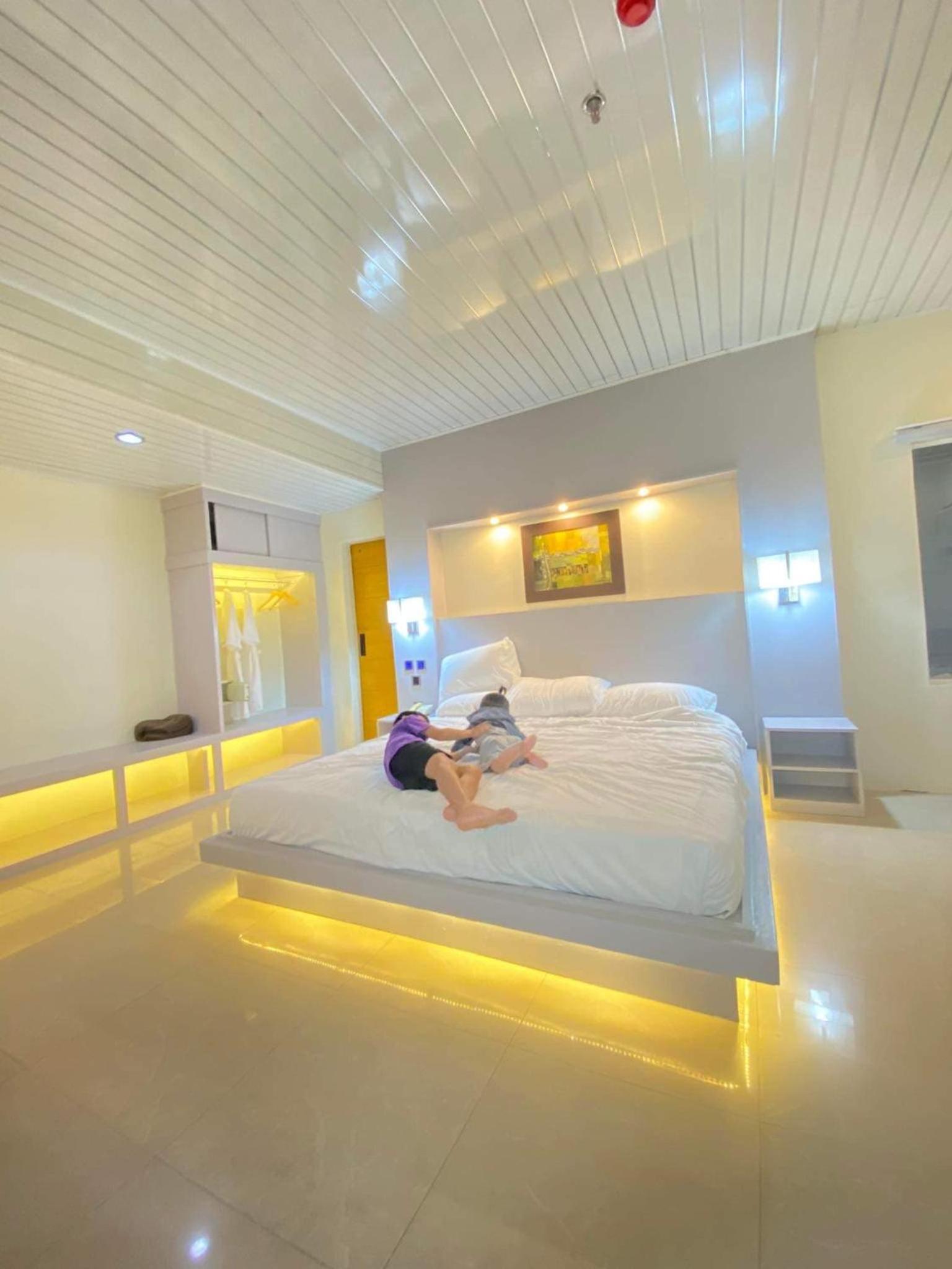 Suite photo 2