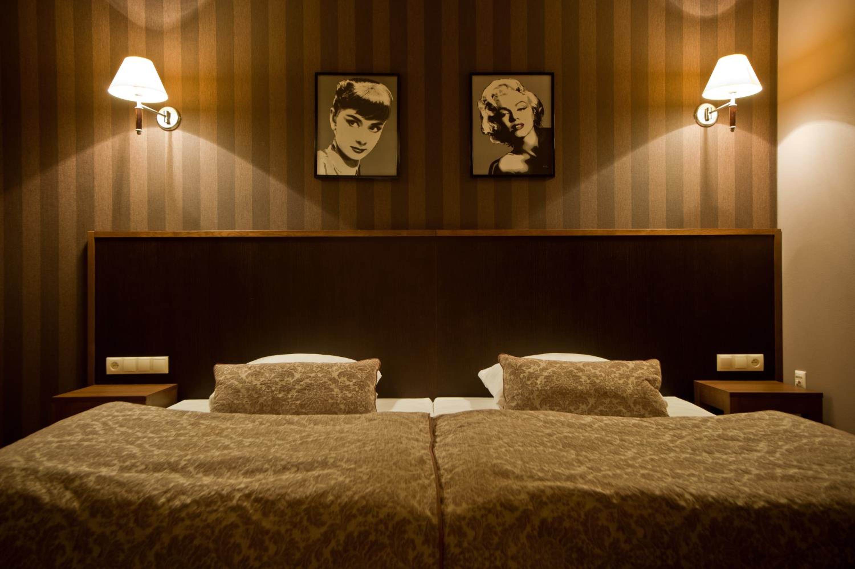 Superior Double or Twin Room - Photo 3