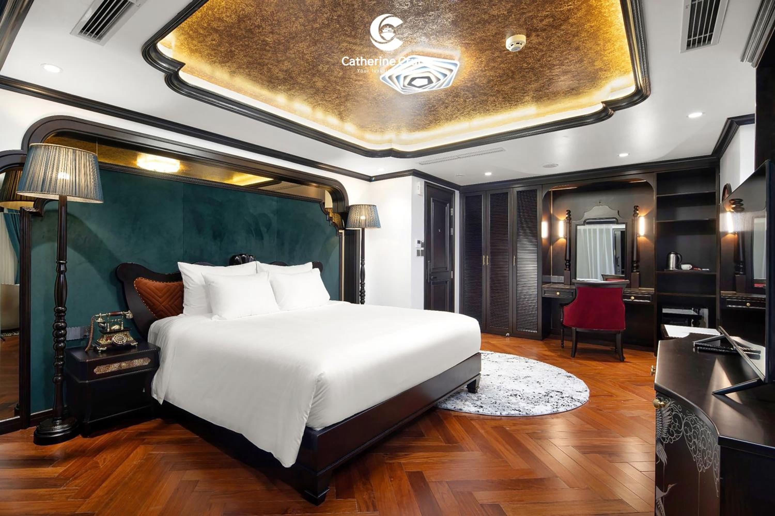 Royal Suite photo 1
