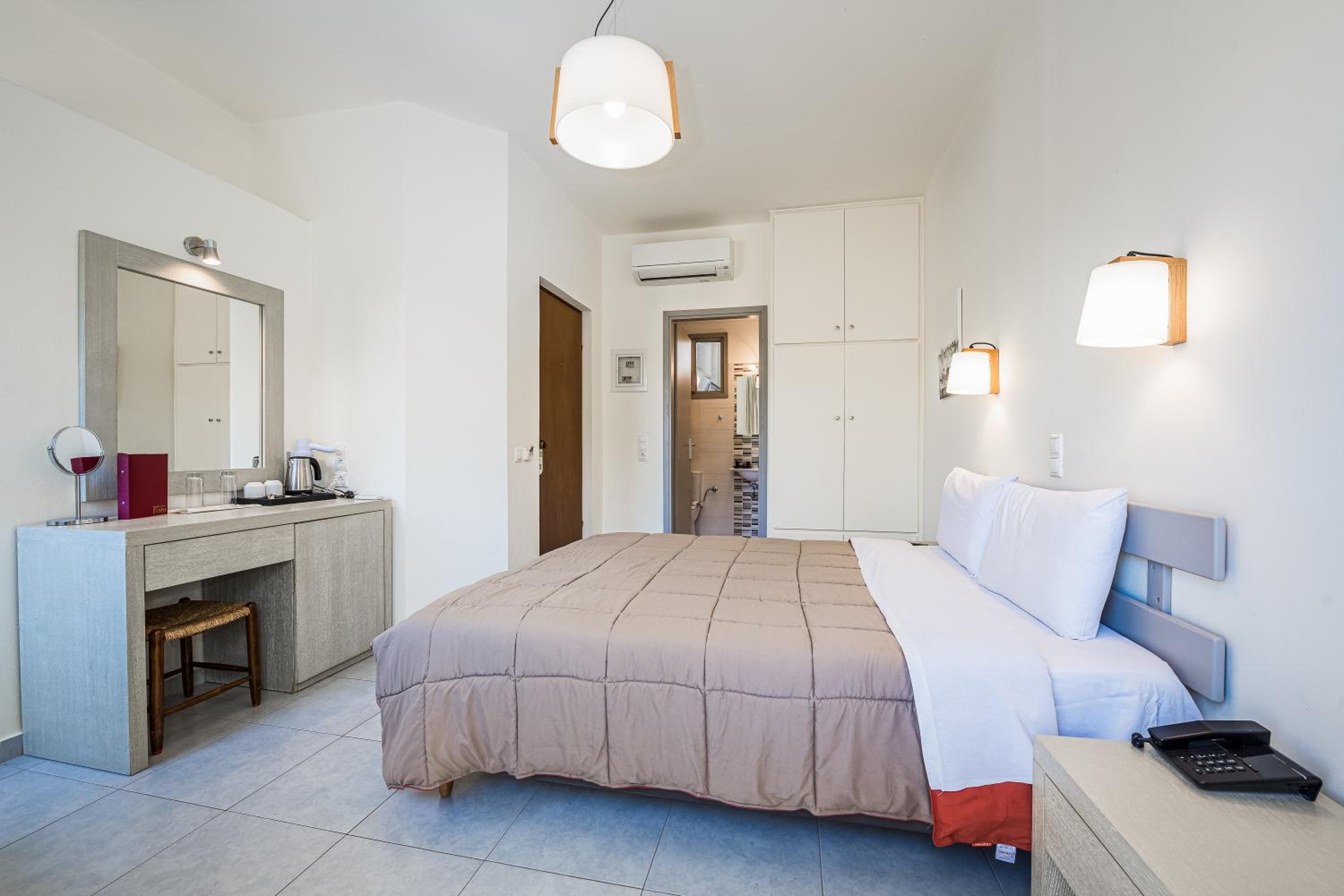 Superior Double Room (2 Adults) - Photo 6