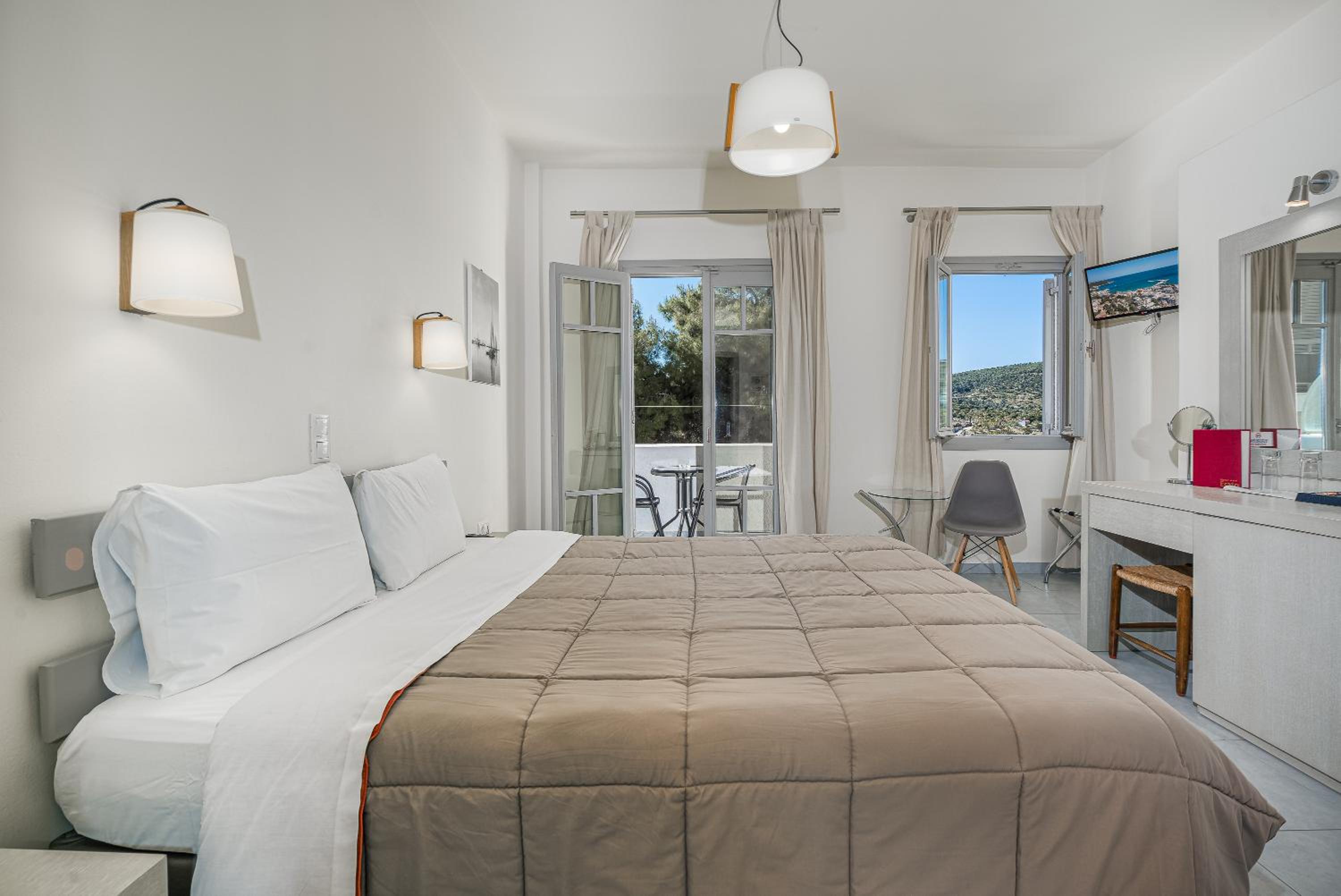 Superior Double Room (2 Adults) - Photo 5