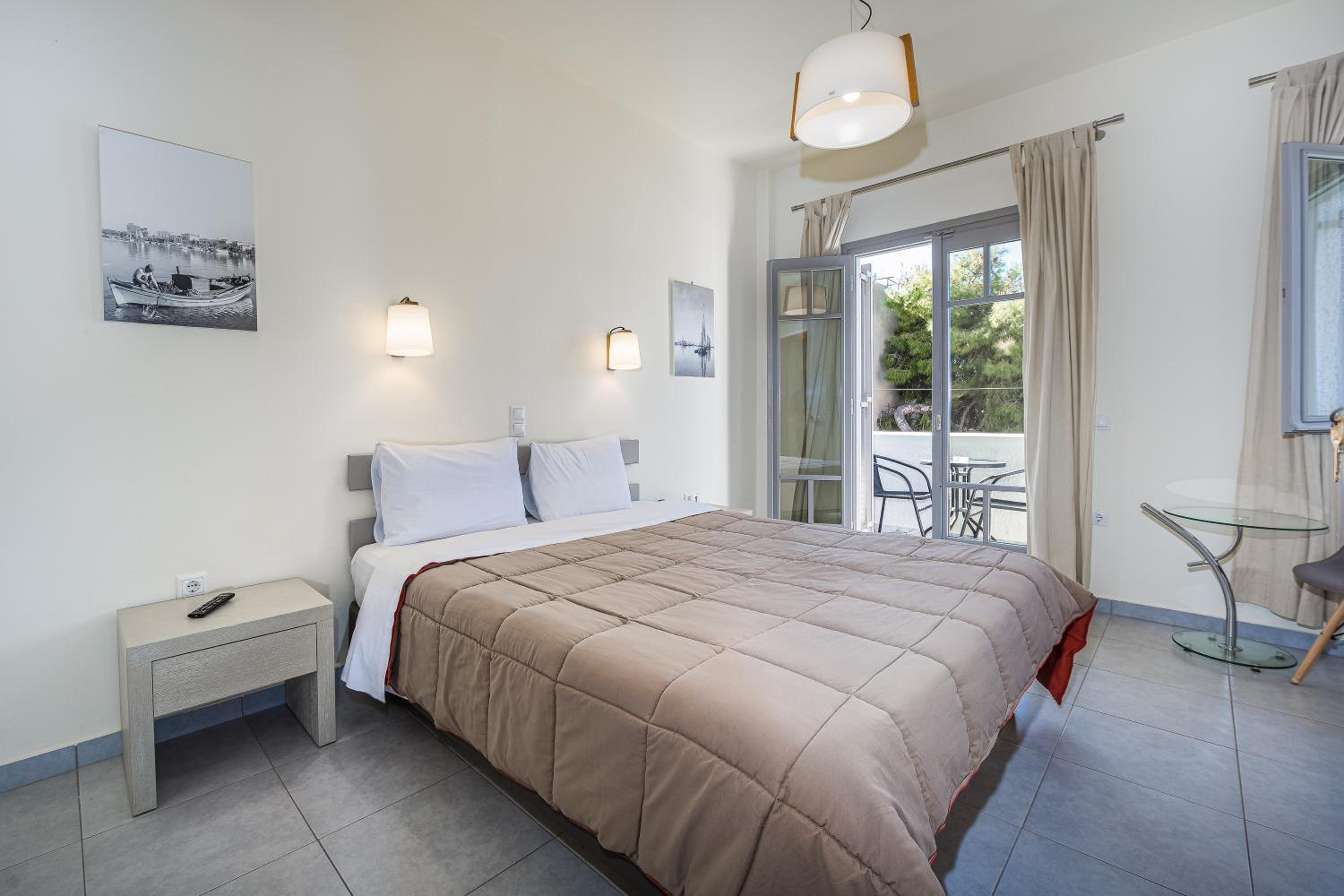 Superior Double Room (2 Adults) - Photo 1