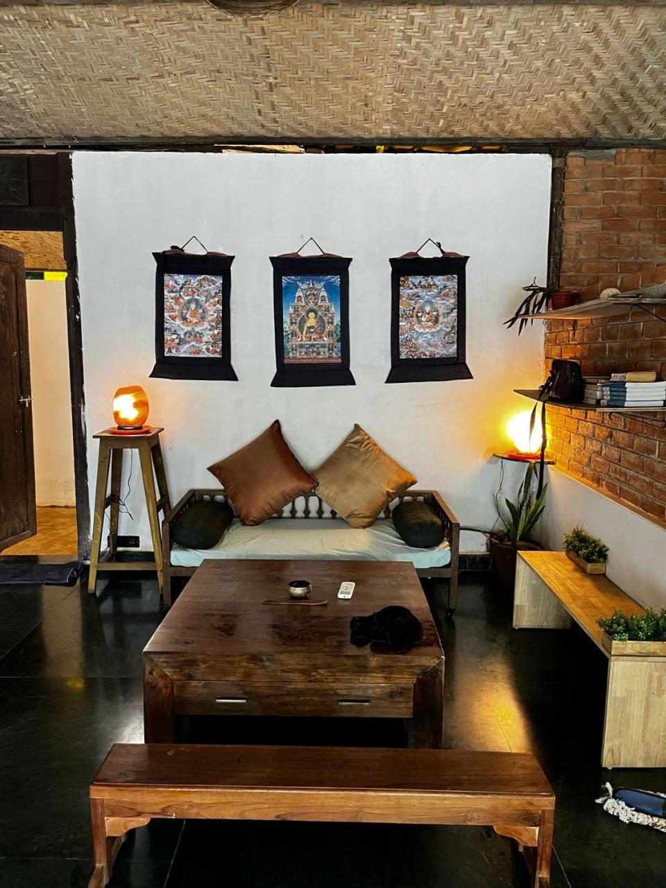 Deluxe Queen Studio