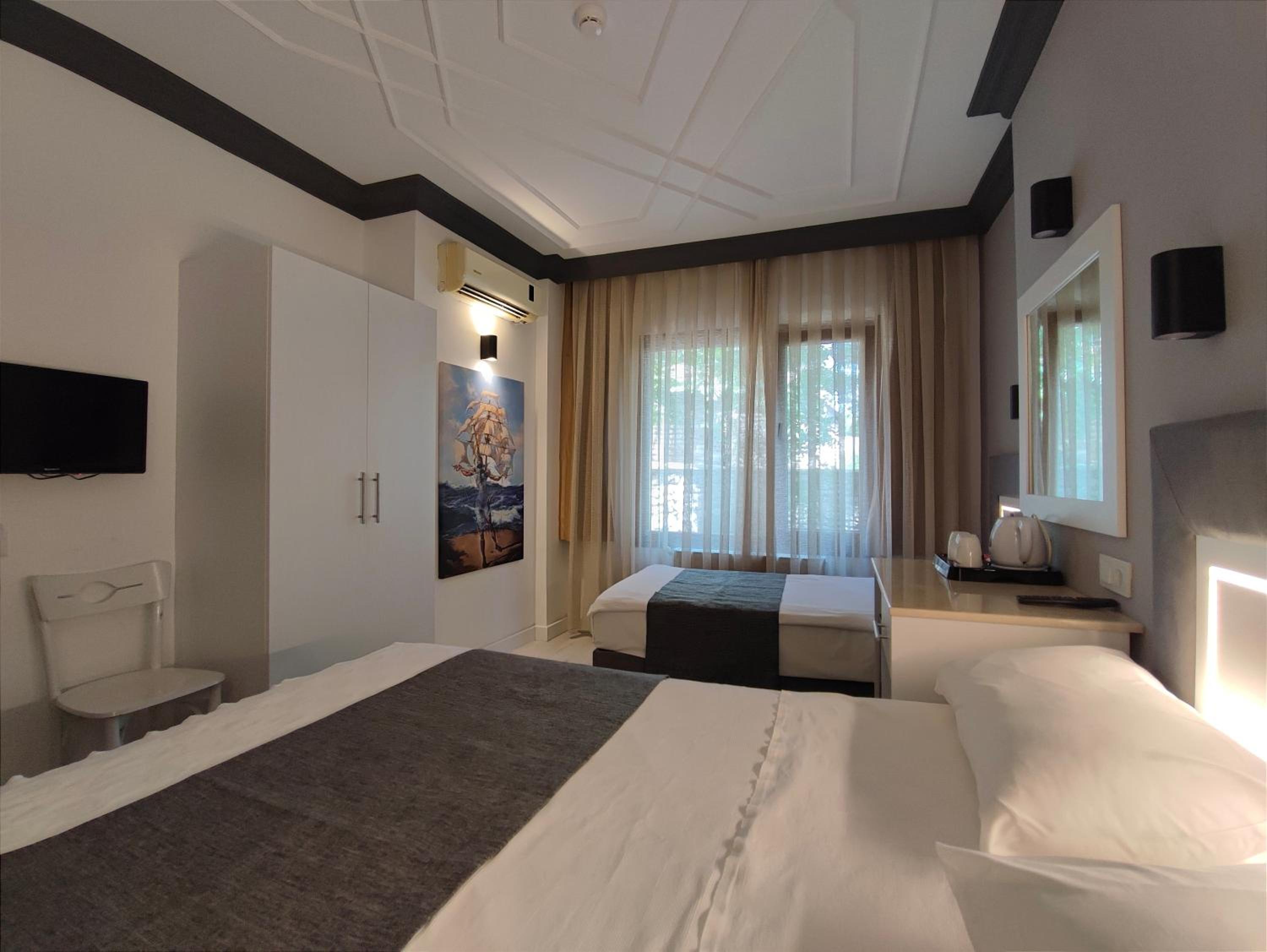 Classic Triple Room photo 1
