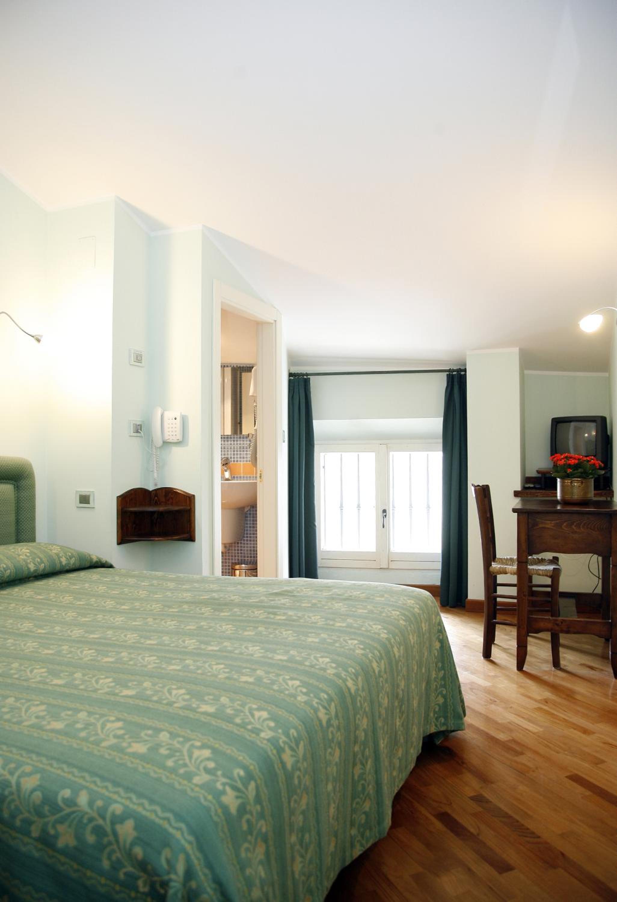 Double Room - Photo 1
