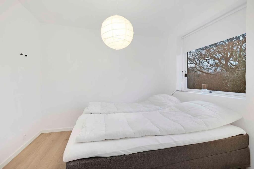 Four-Bedroom House photo 1