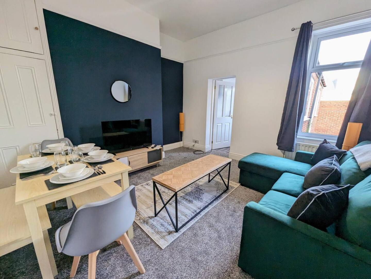 Apartment photo 1
