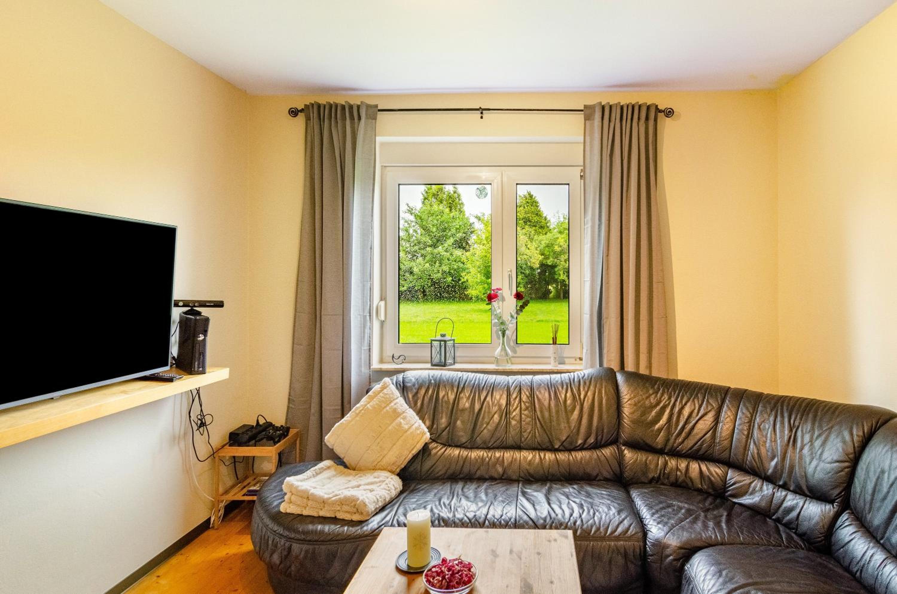 Three-Bedroom House photo 1