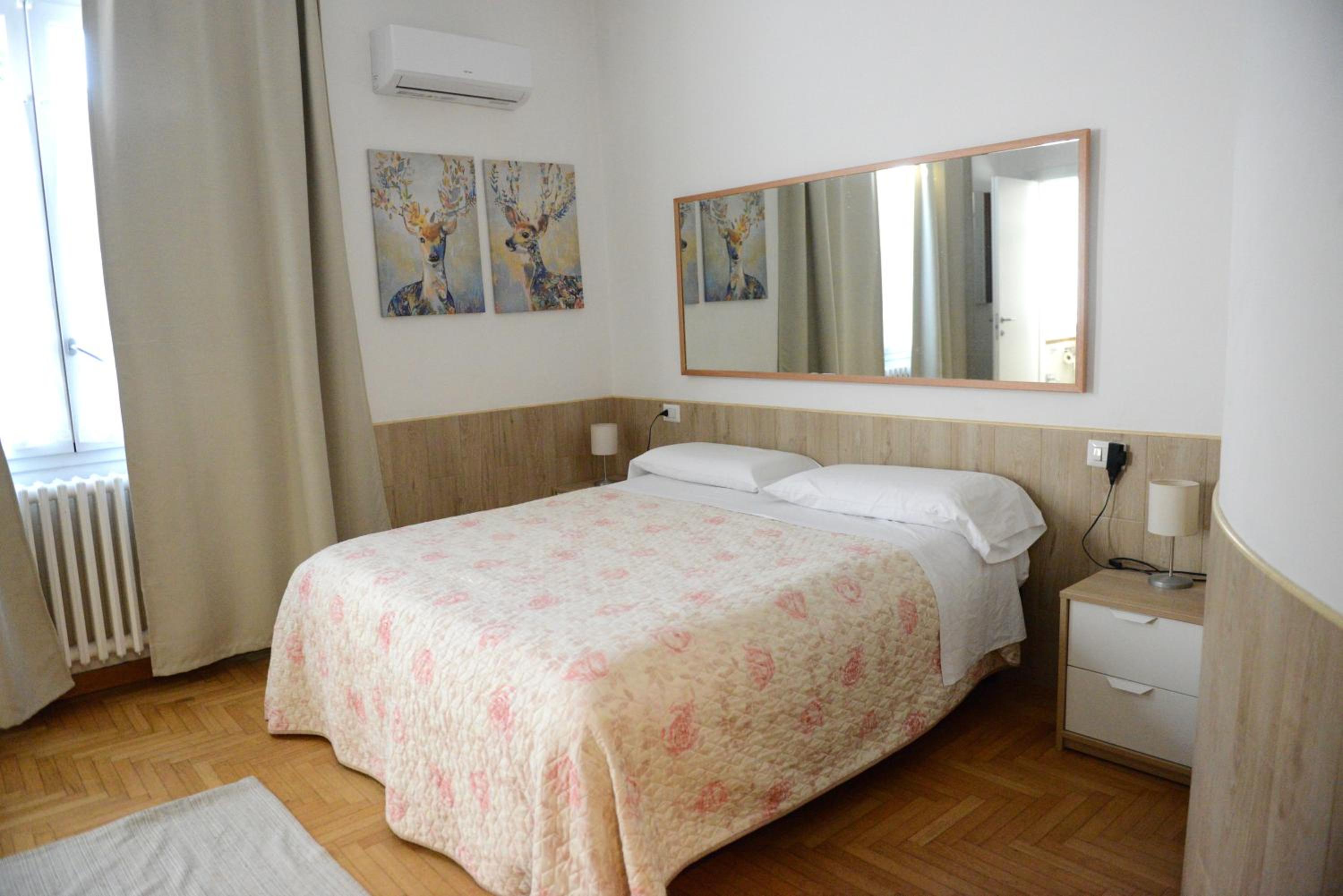 Double or Twin Room - Photo 2