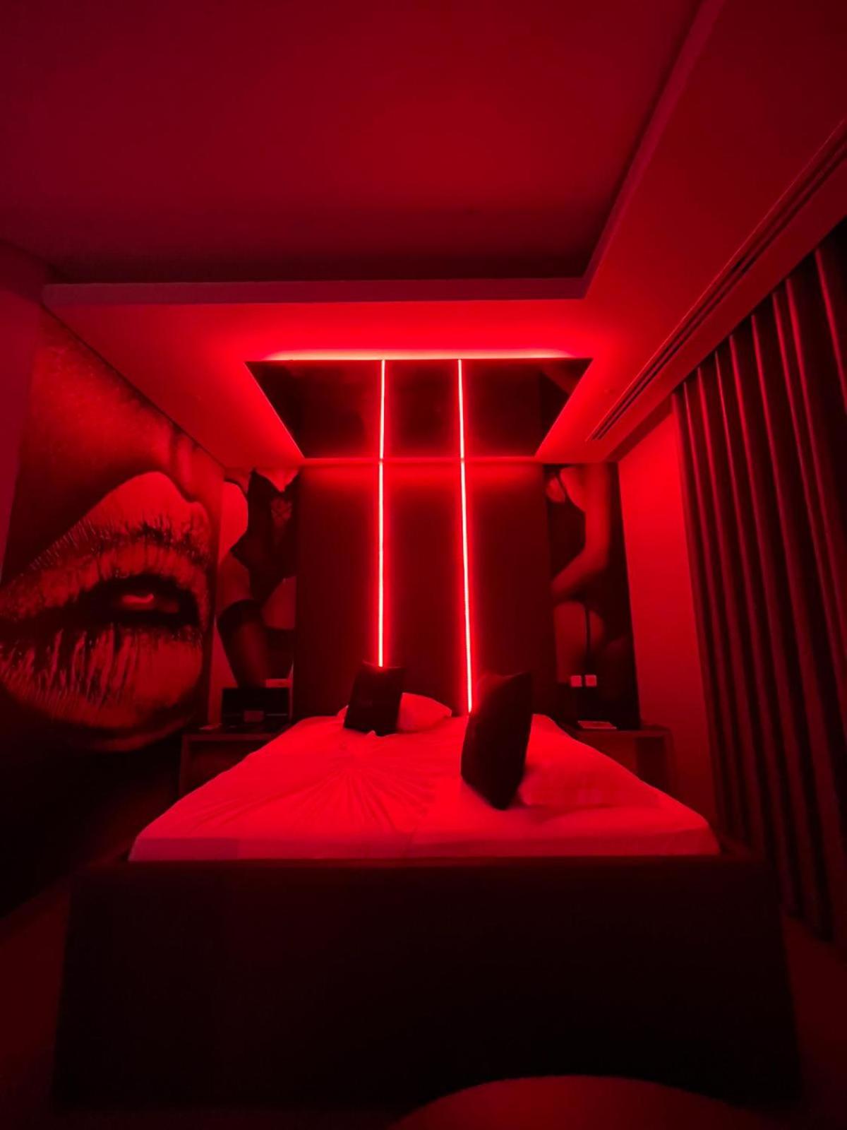 Double Room - Photo 5