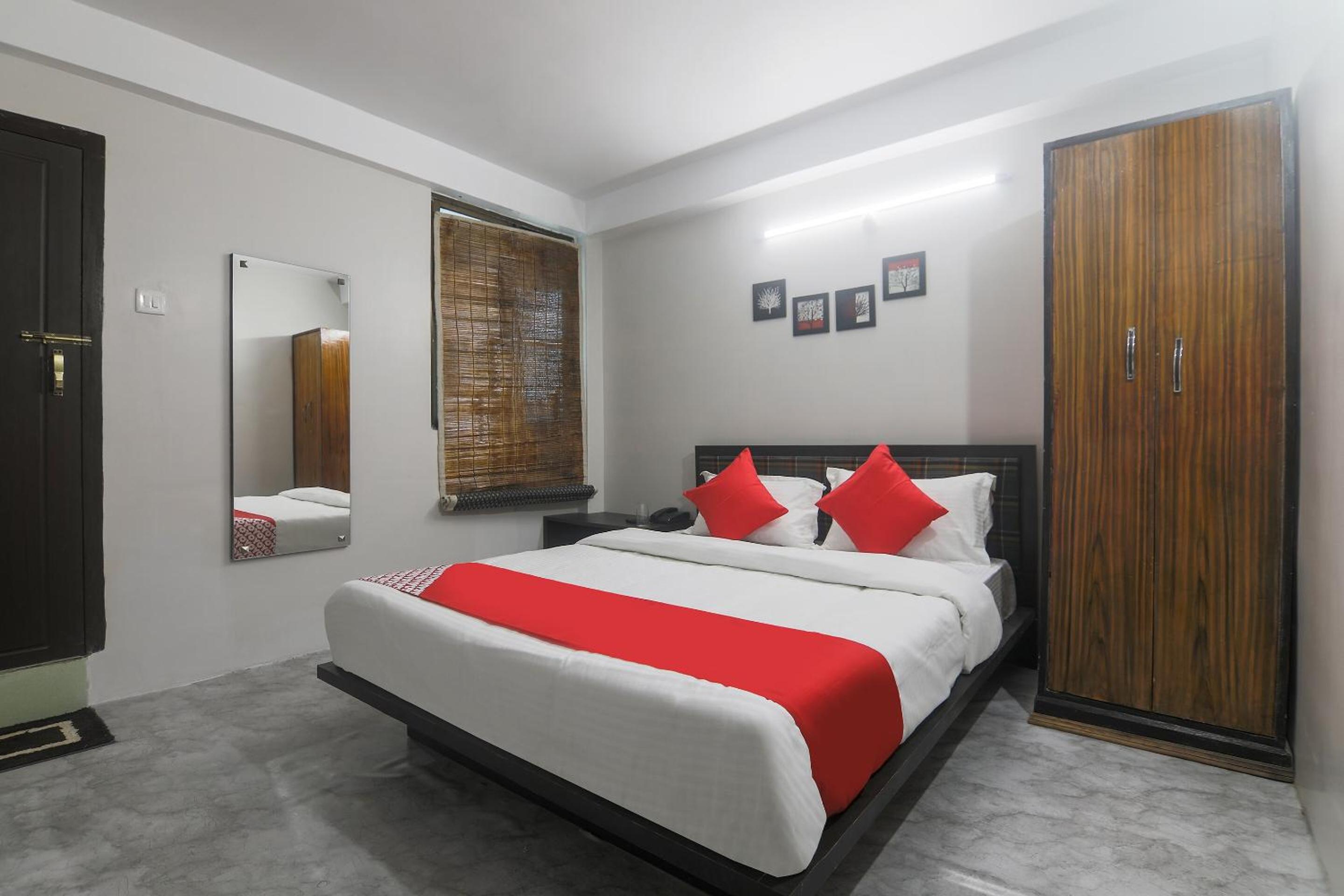 Standard Double Room - Photo 10