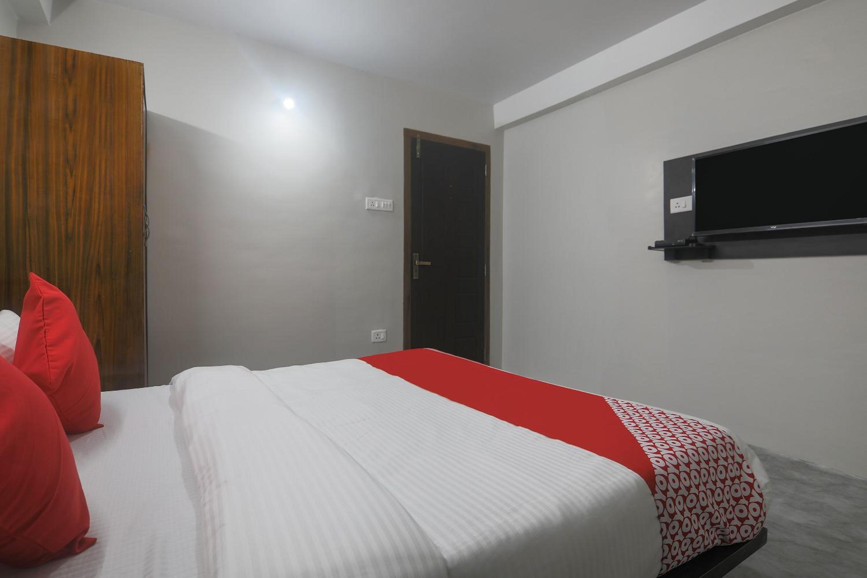Standard Double Room - Photo 2