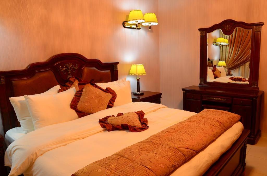 One-Bedroom Suite