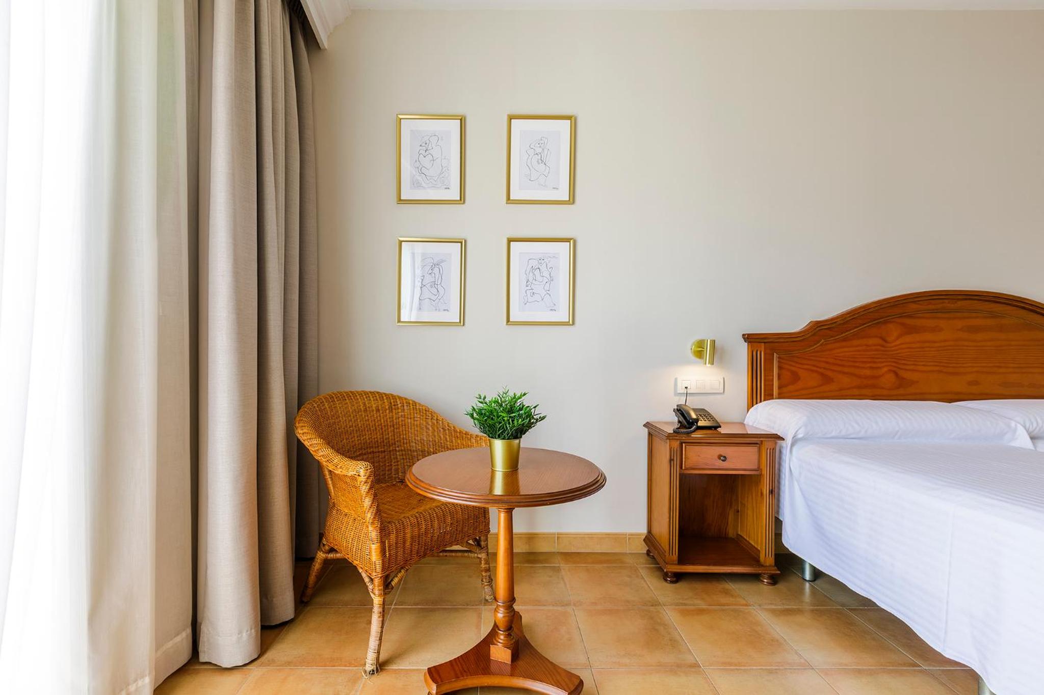 Double Room with Terrace - Photo 4
