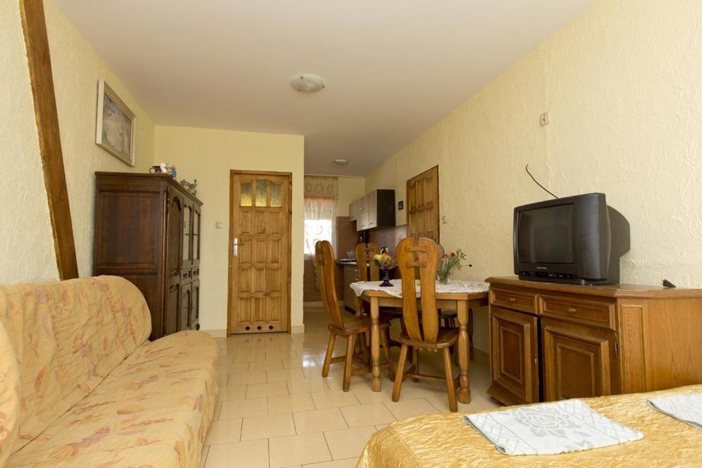 Comfort Triple Room with Shower photo 2