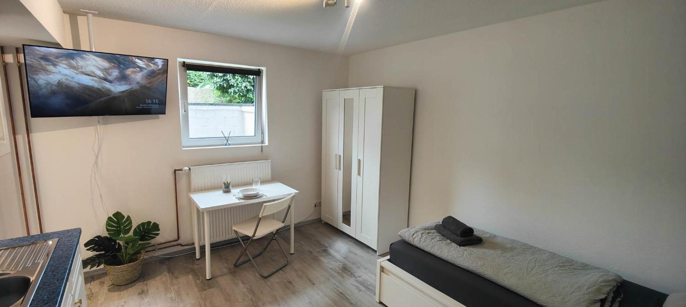 One-Bedroom Apartment photo 1