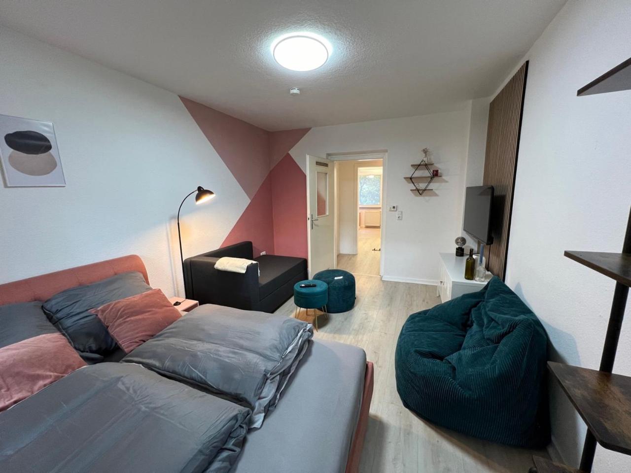 One-Bedroom Apartment photo 3