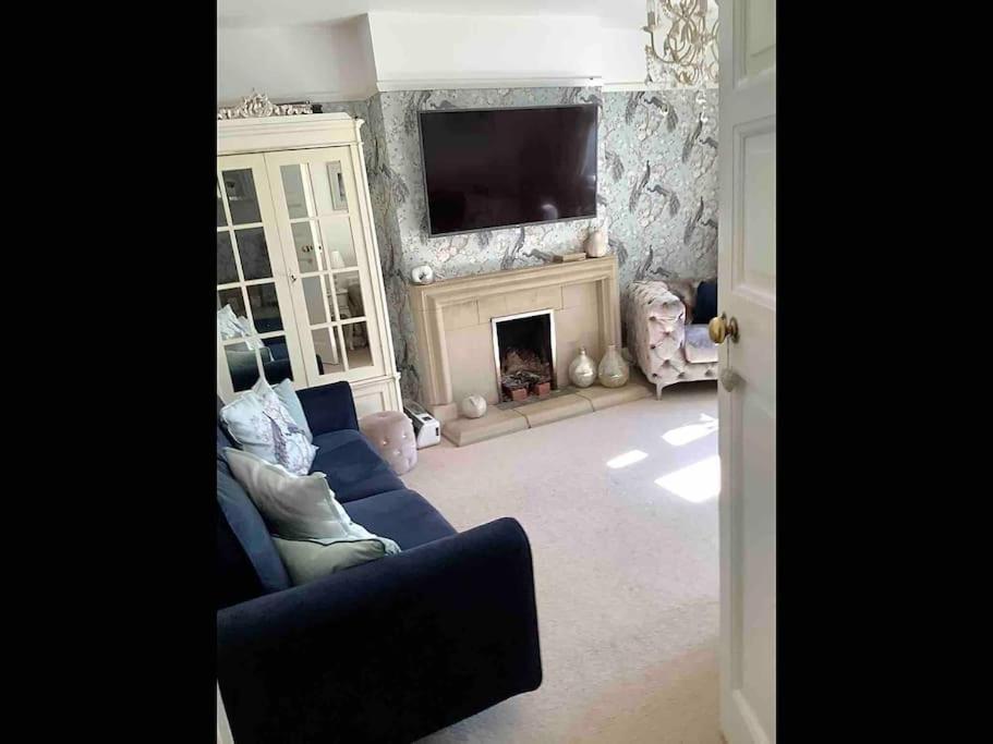 One-Bedroom House photo 1