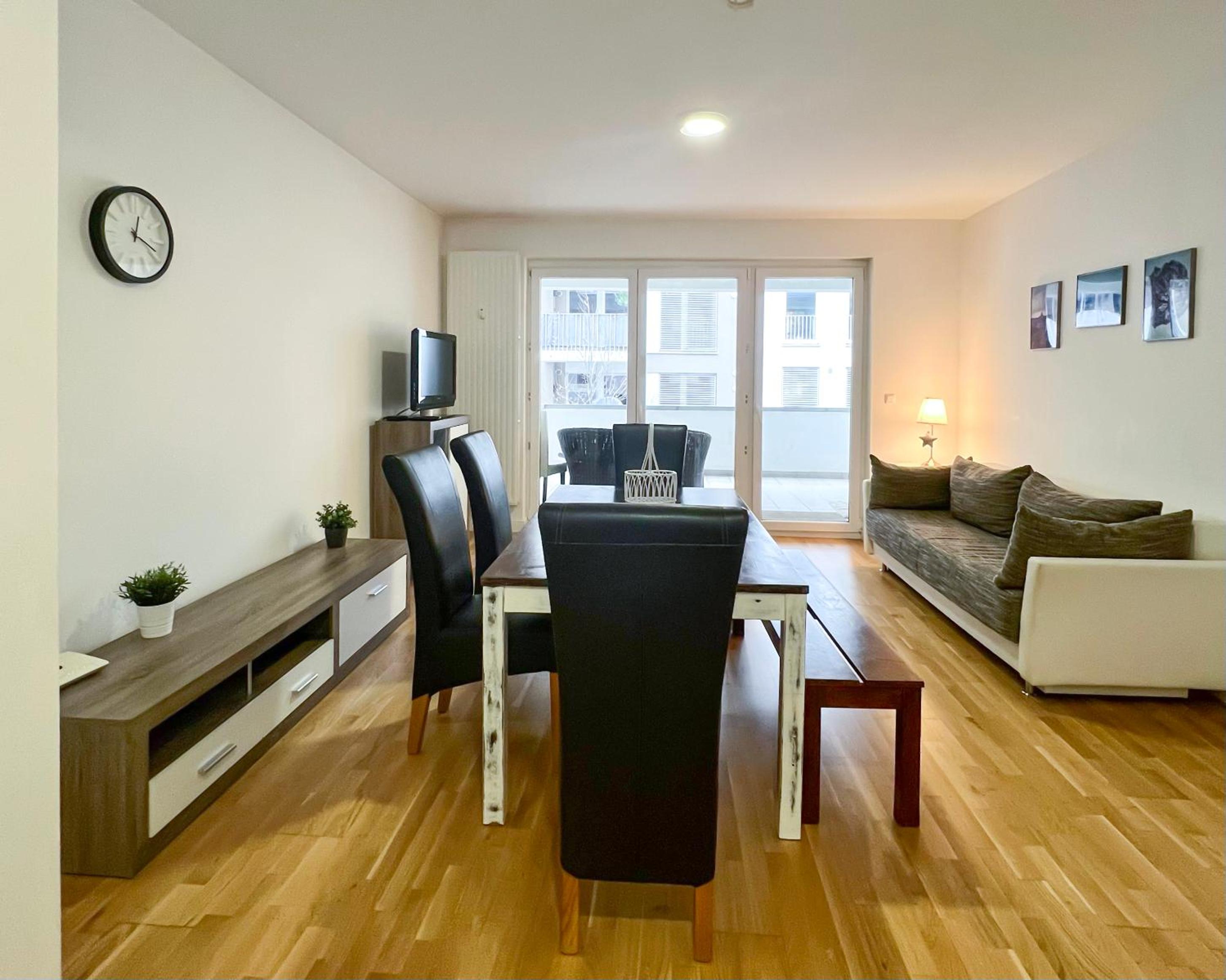 Three-Bedroom Apartment - Photo 15